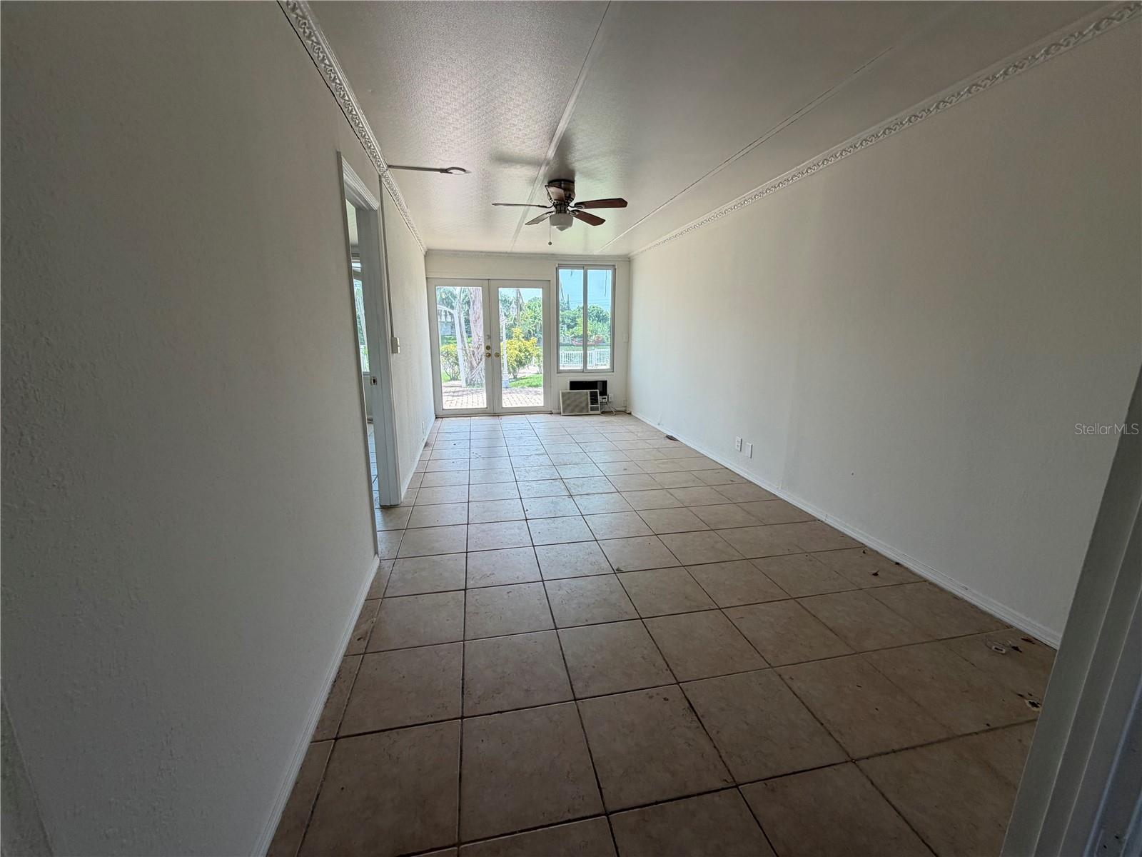 ALOHA GARDENS - Residential