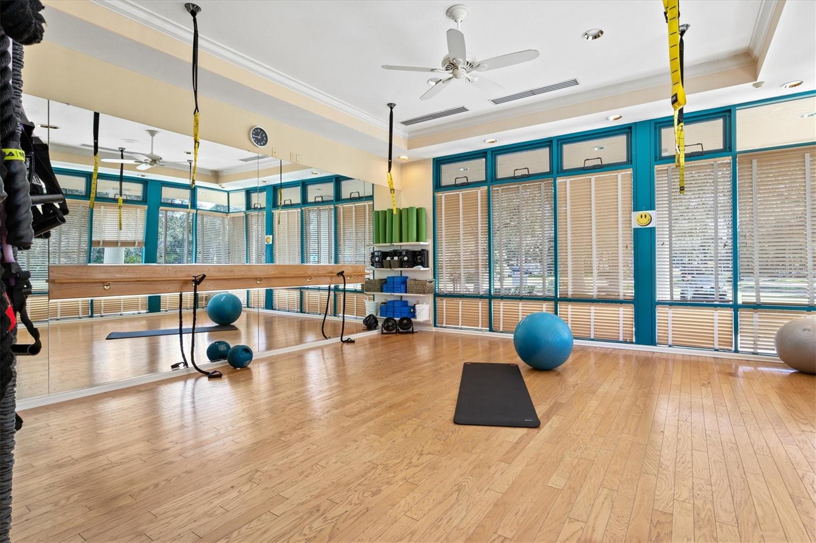 UNIVERSITY PARK COUNTRY CLUB - Residential