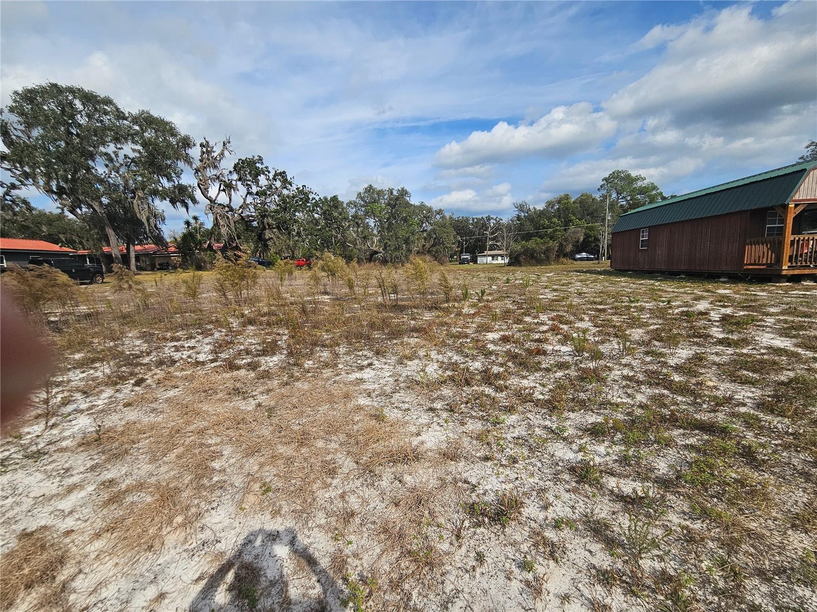 LAKEWOOD - Land