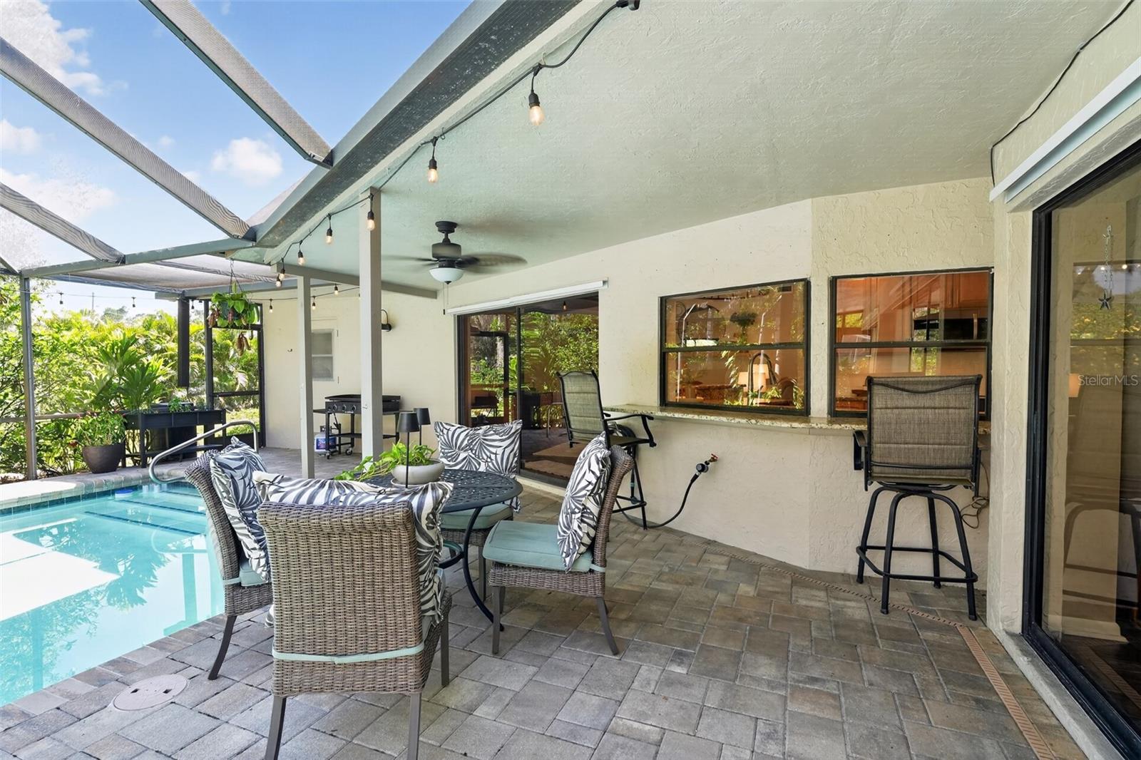 COUNTRY PLACE - Residential