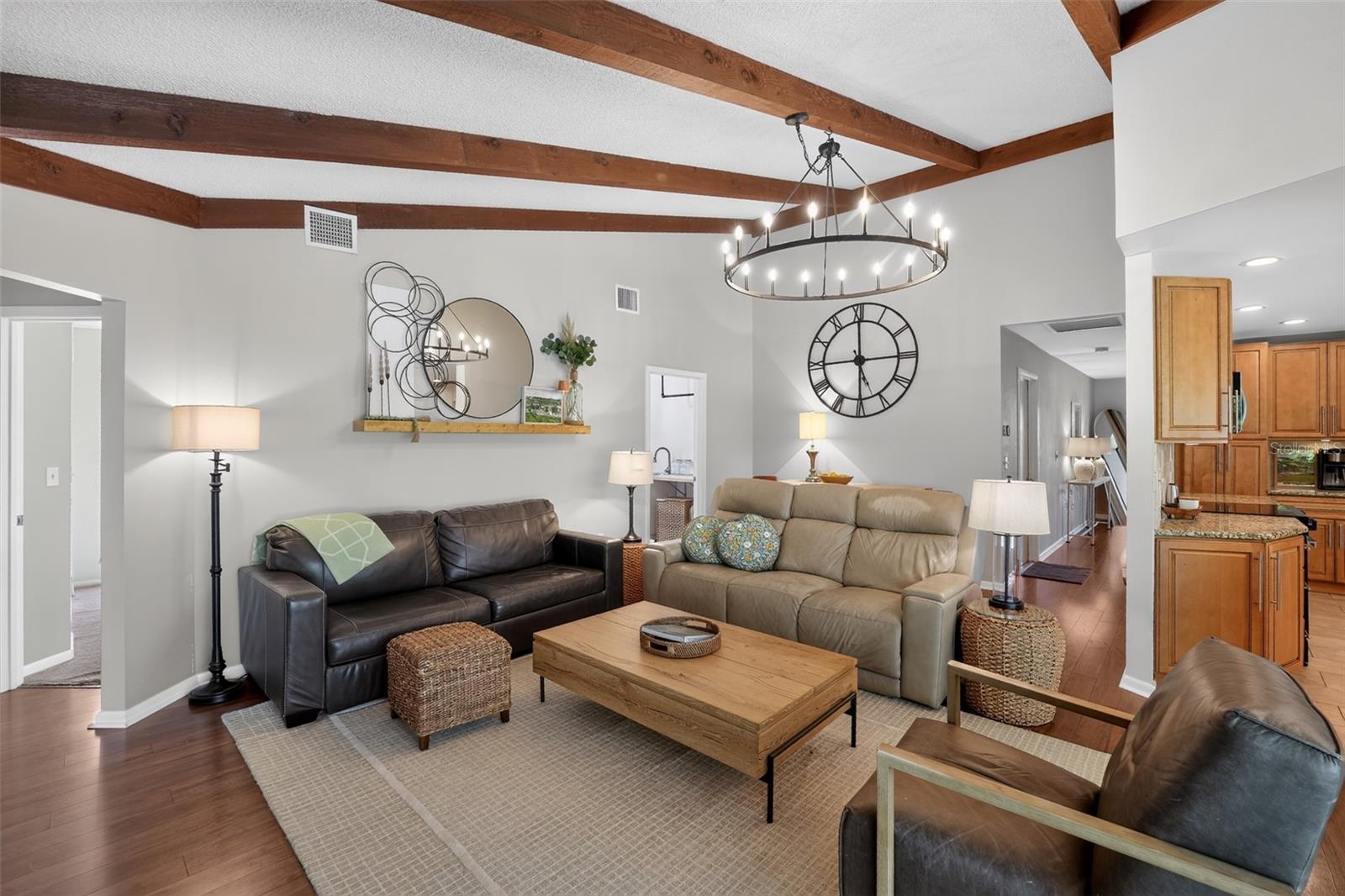 COUNTRY PLACE - Residential