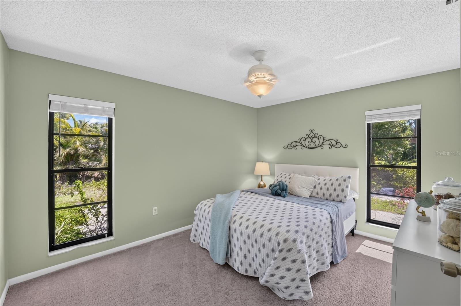 COUNTRY PLACE - Residential