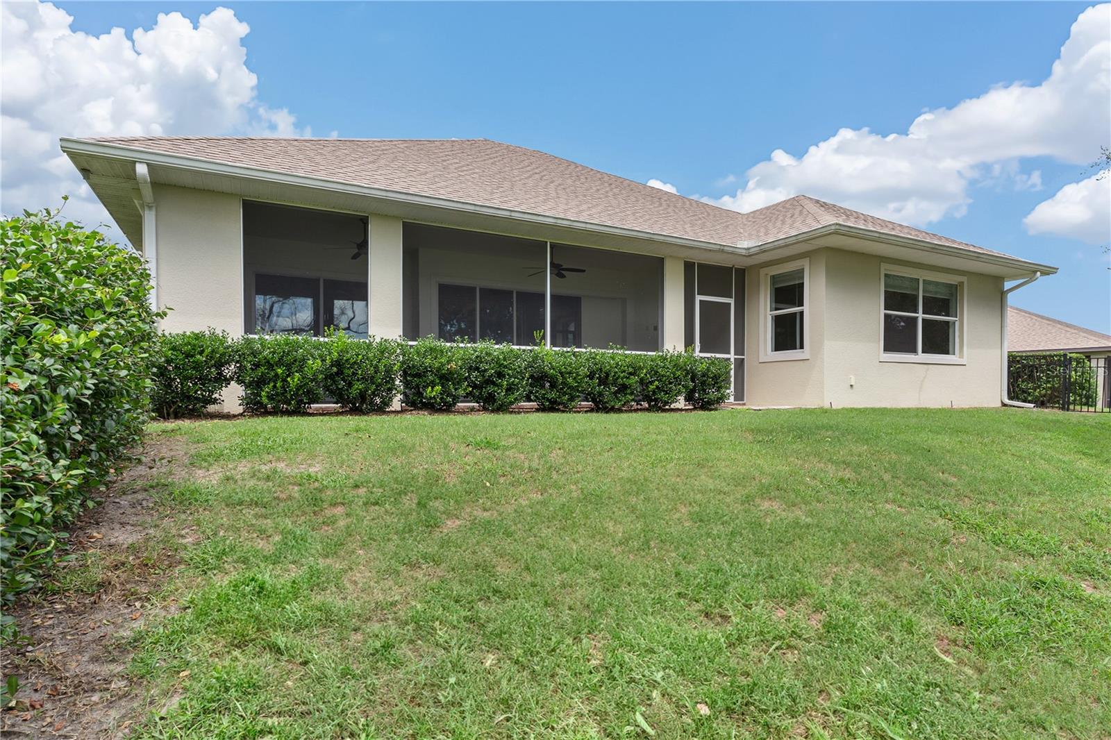 HARBOR HILLS - Residential