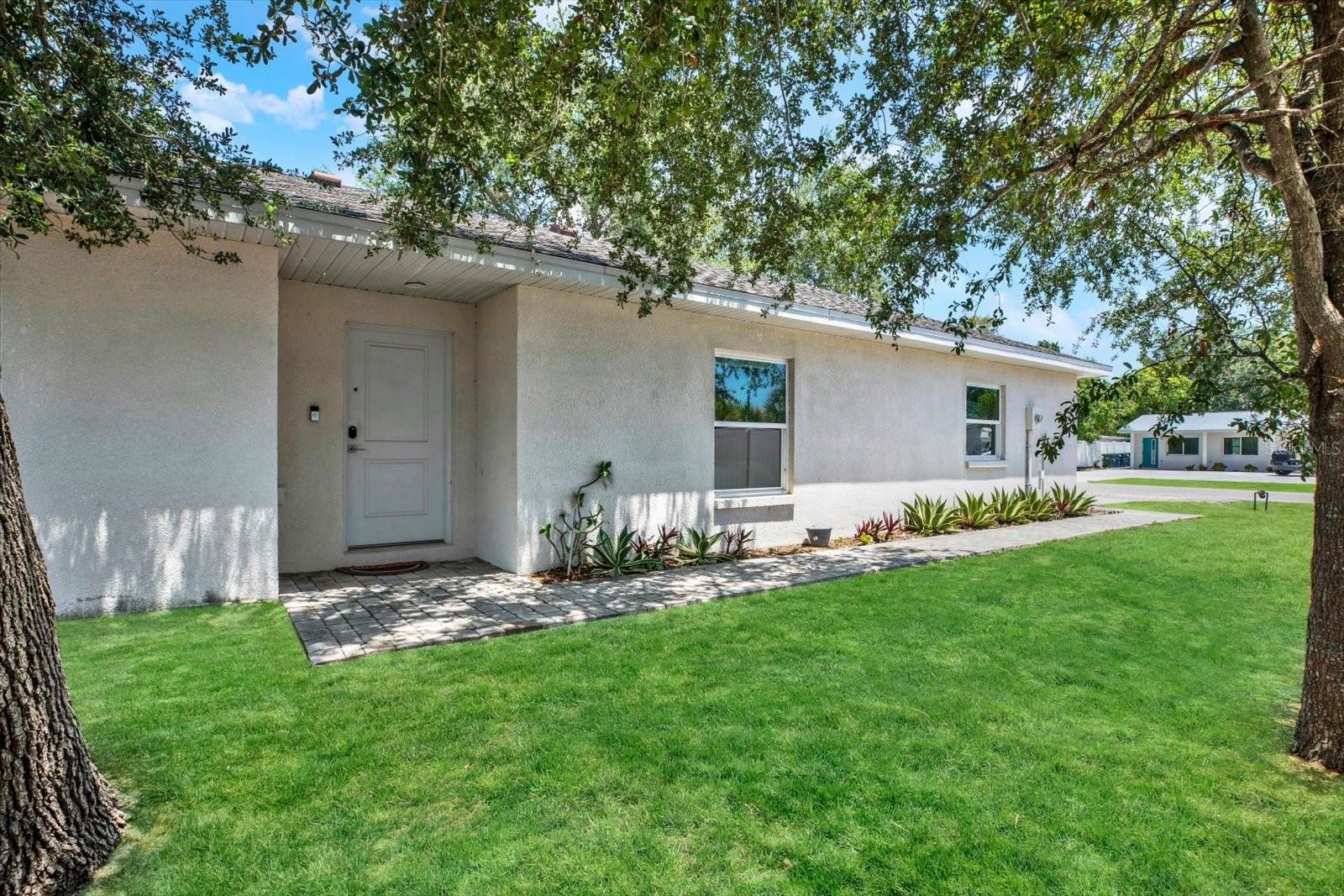 LAS LOMAS DE SARASOTA - Residential