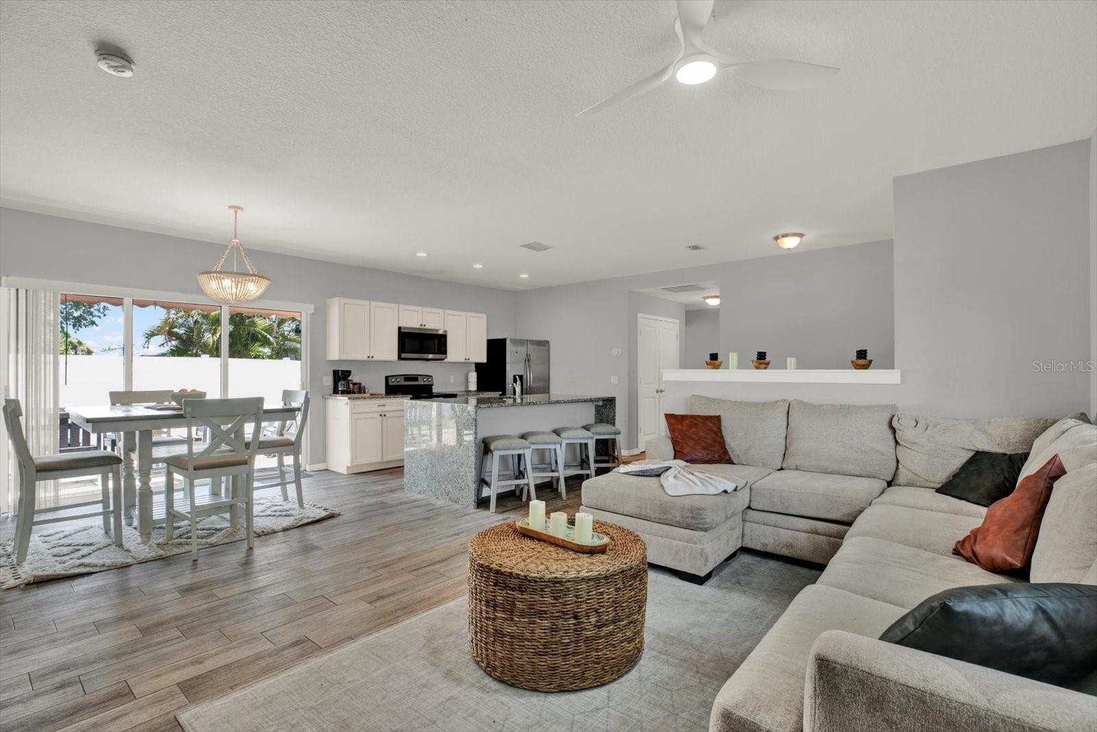 LAS LOMAS DE SARASOTA - Residential