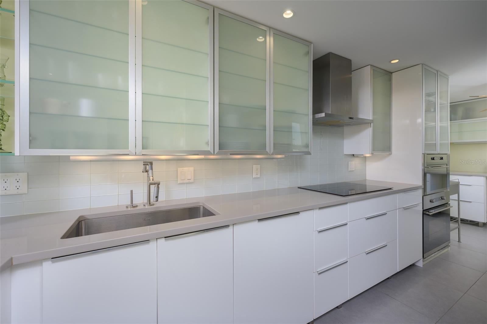 GULF & BAY CLUB PH 2 - Residential