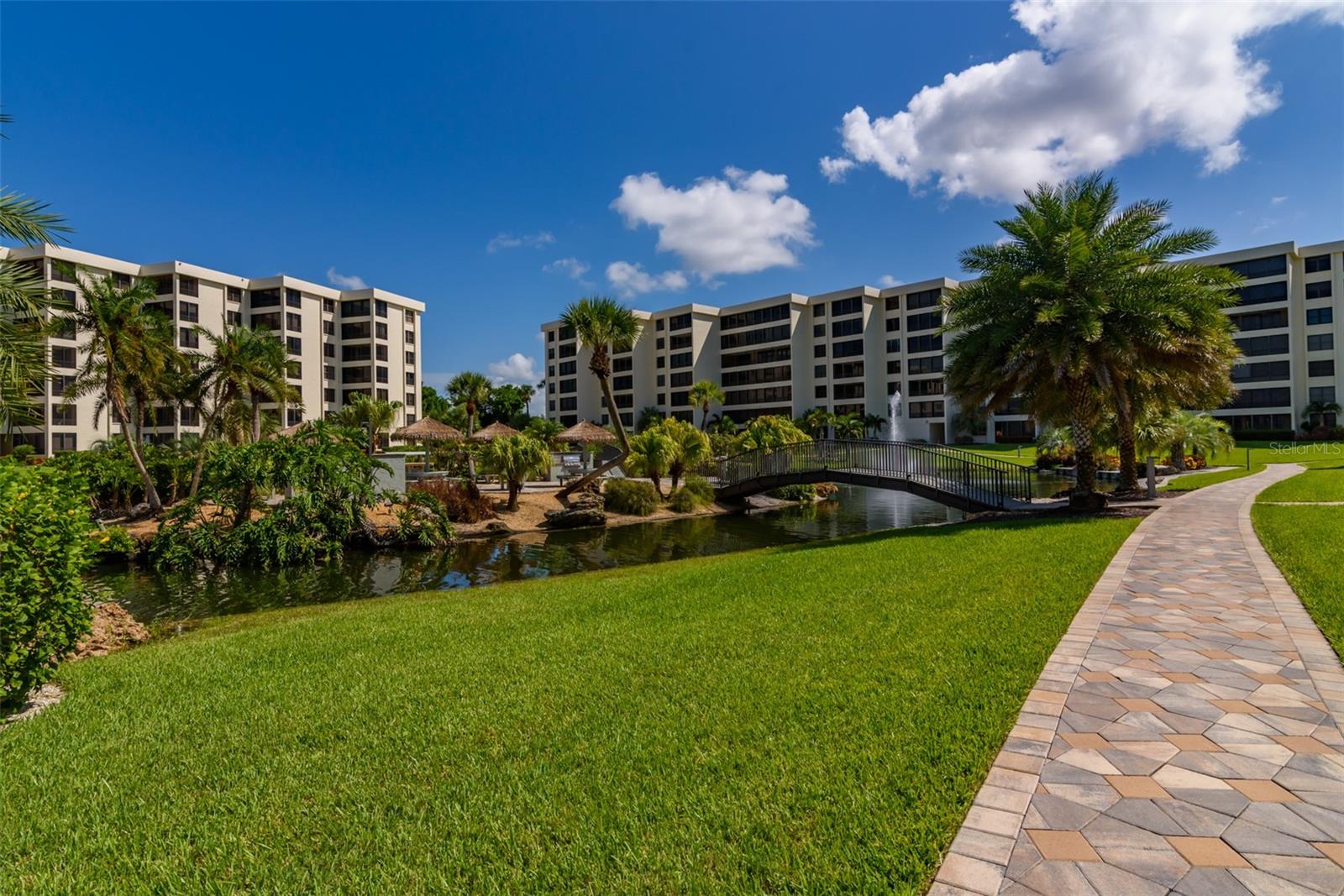 GULF & BAY CLUB PH 2 - Residential