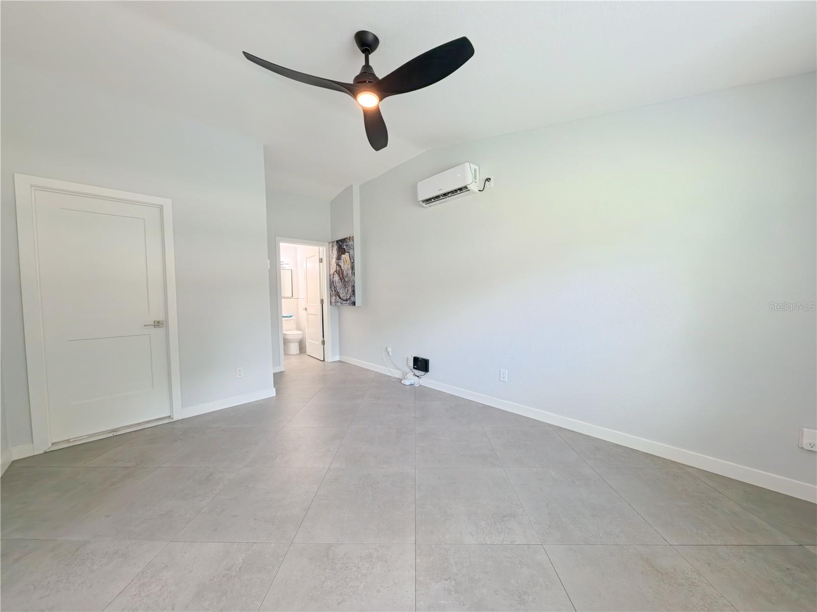 PALM TERRACE - Residential