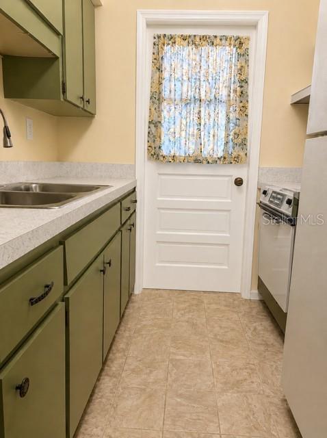 CENTRAL CORTEZ PLAZA - Residential Lease