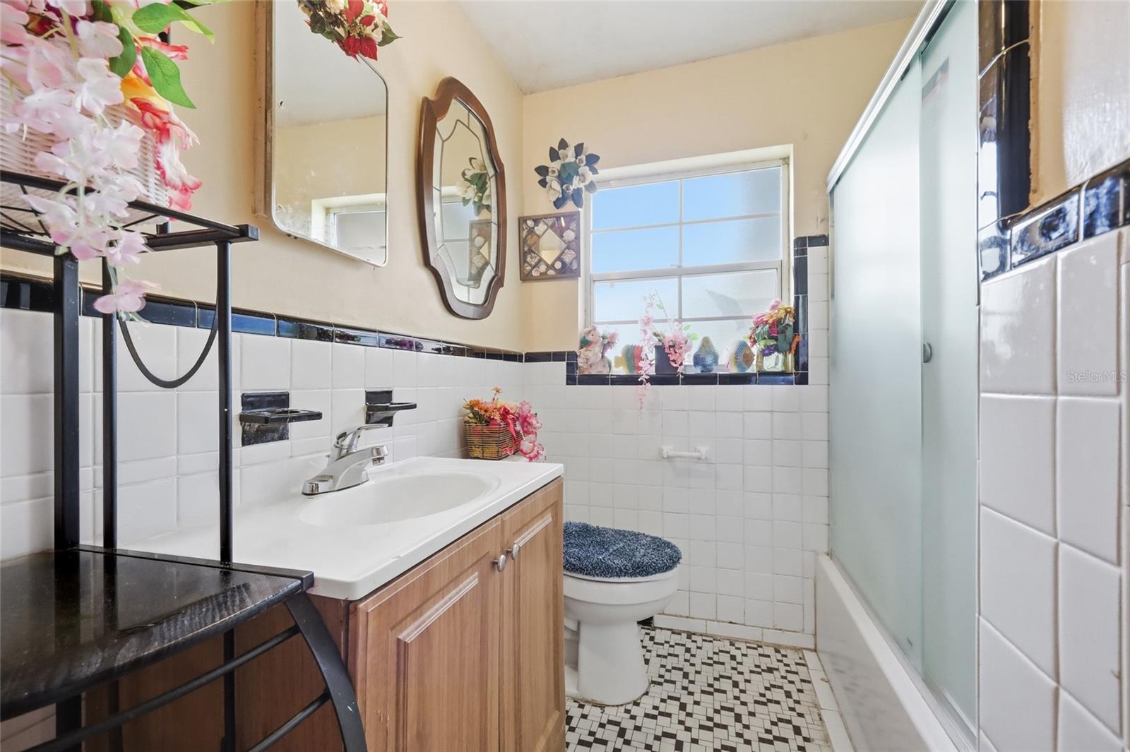 LANCASTER SHORES SUB - Residential