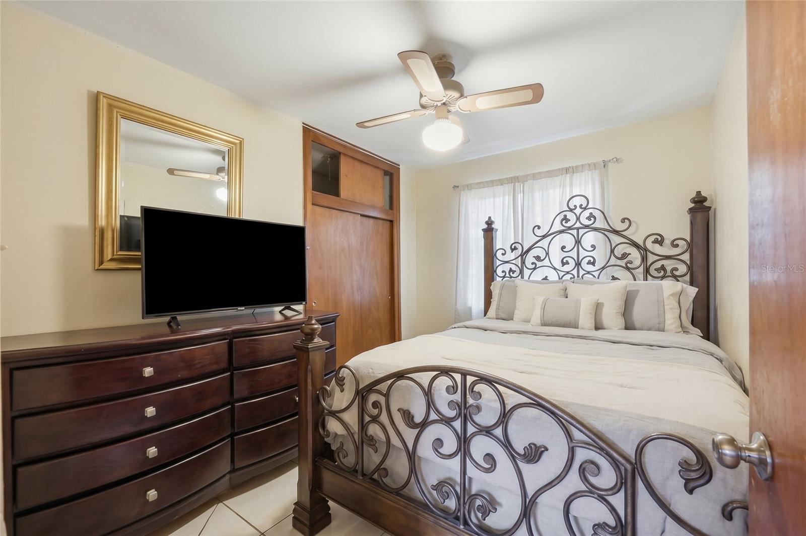 LANCASTER SHORES SUB - Residential