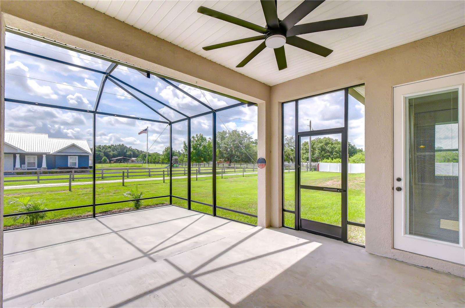 MCINTOSH ESTATES WEST - Residential