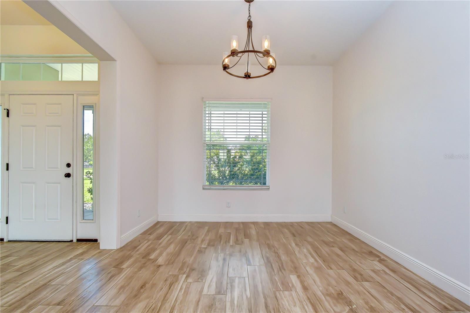 MCINTOSH ESTATES WEST - Residential
