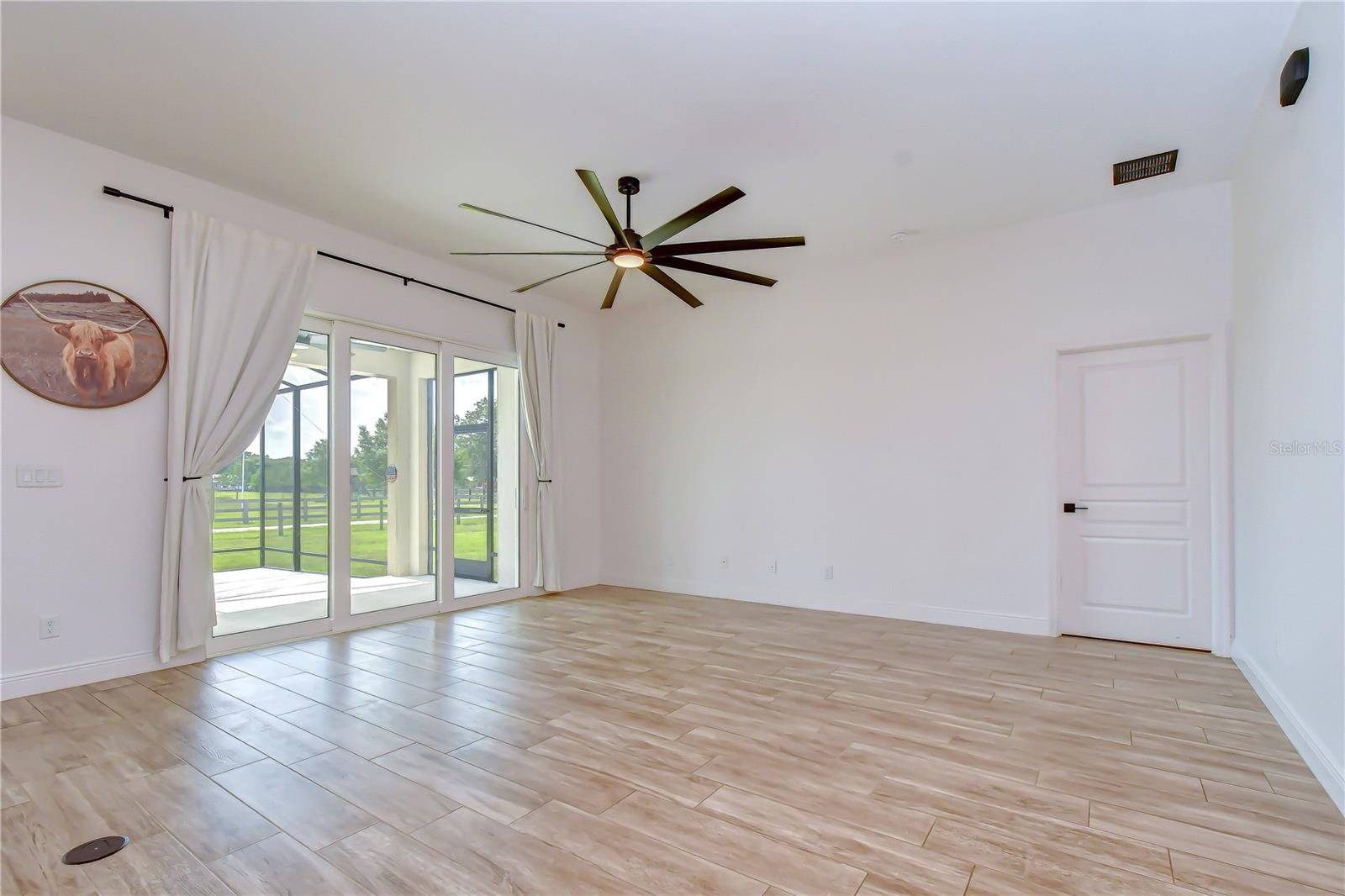 MCINTOSH ESTATES WEST - Residential
