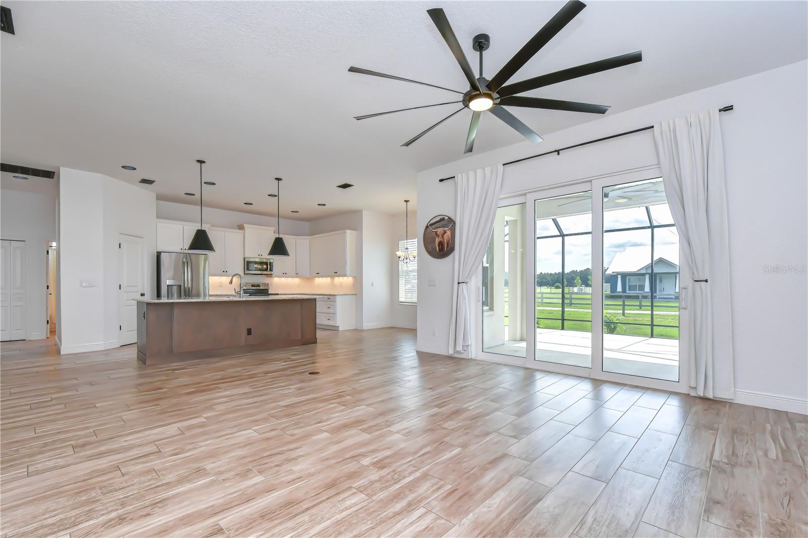 MCINTOSH ESTATES WEST - Residential
