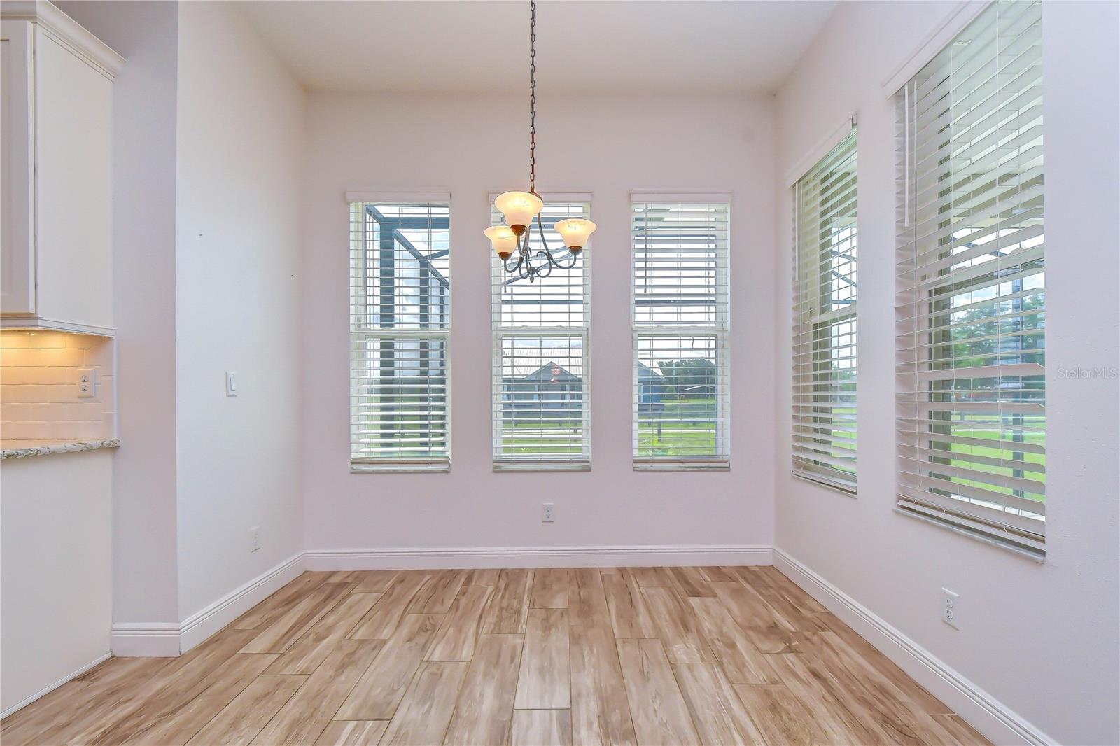 MCINTOSH ESTATES WEST - Residential