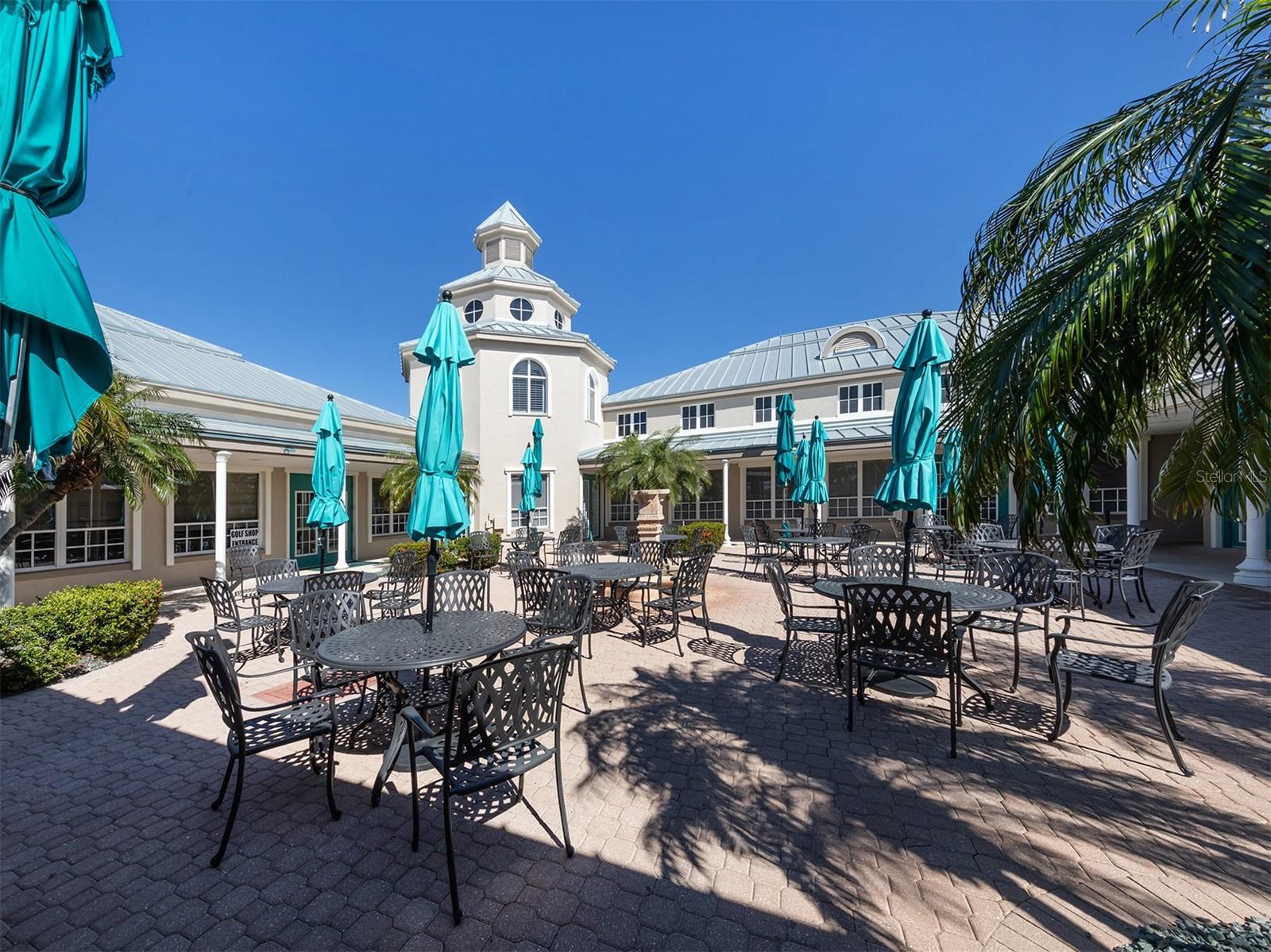 PELICAN POINTE GOLF & COUNTRY CLUB - Residential