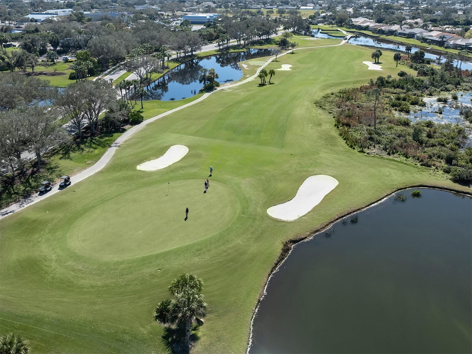 PELICAN POINTE GOLF & COUNTRY CLUB - Residential