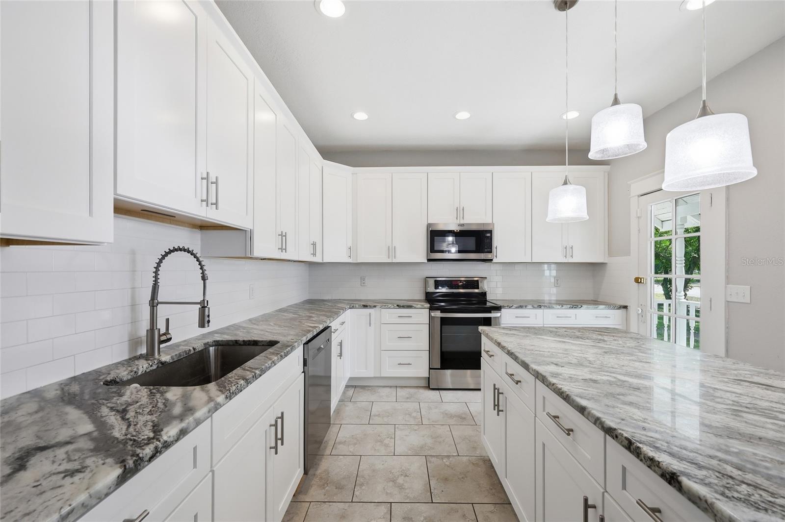 LAKEVIEW SUB - Residential