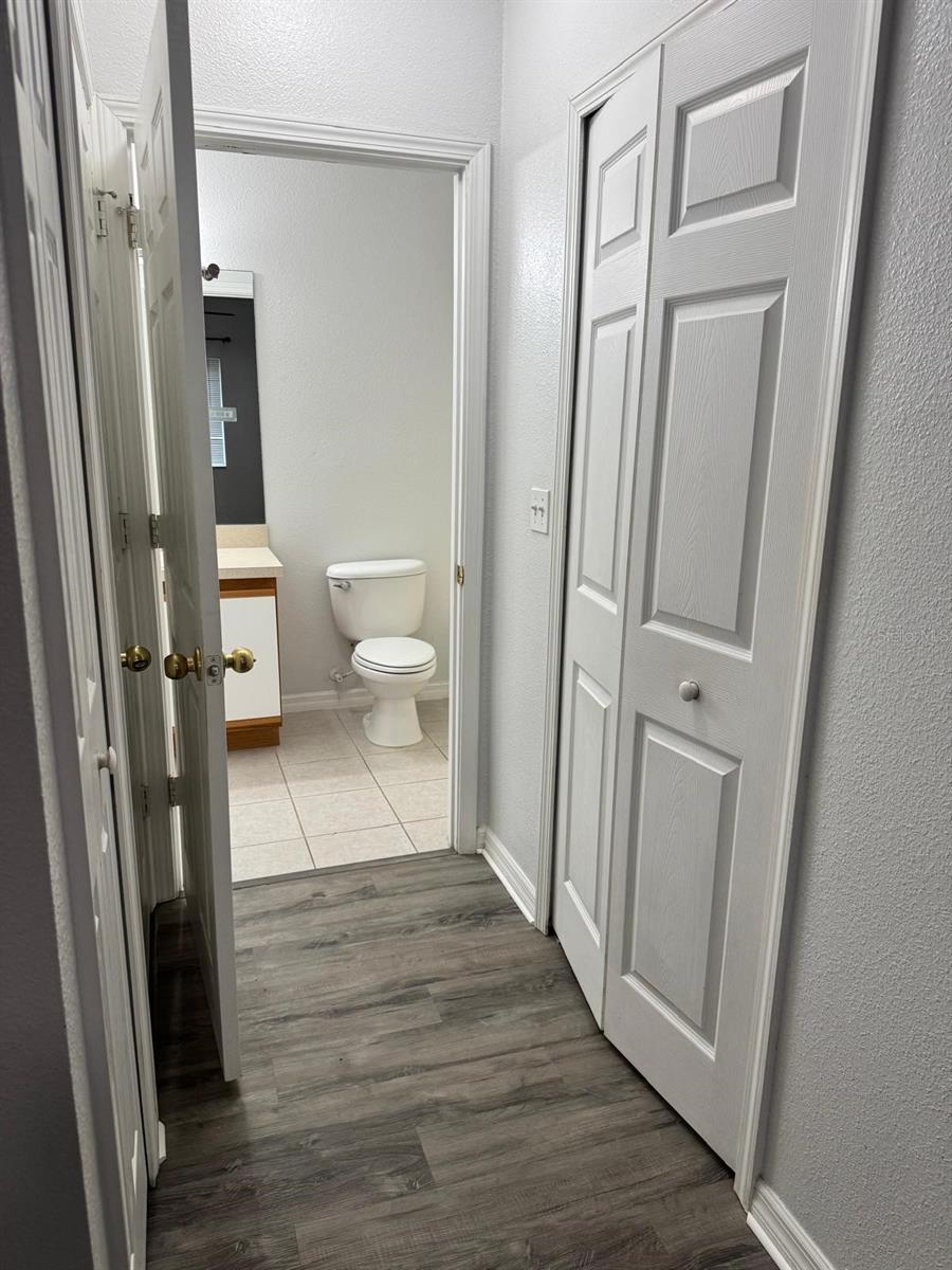 VILLAGES OF BLOOMINGDALE CONDO 09 - Residential Lease