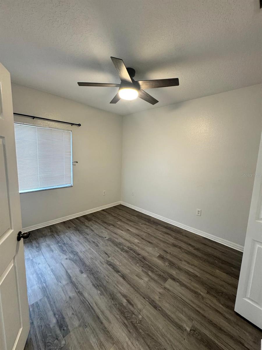 VILLAGES OF BLOOMINGDALE CONDO 09 - Residential Lease