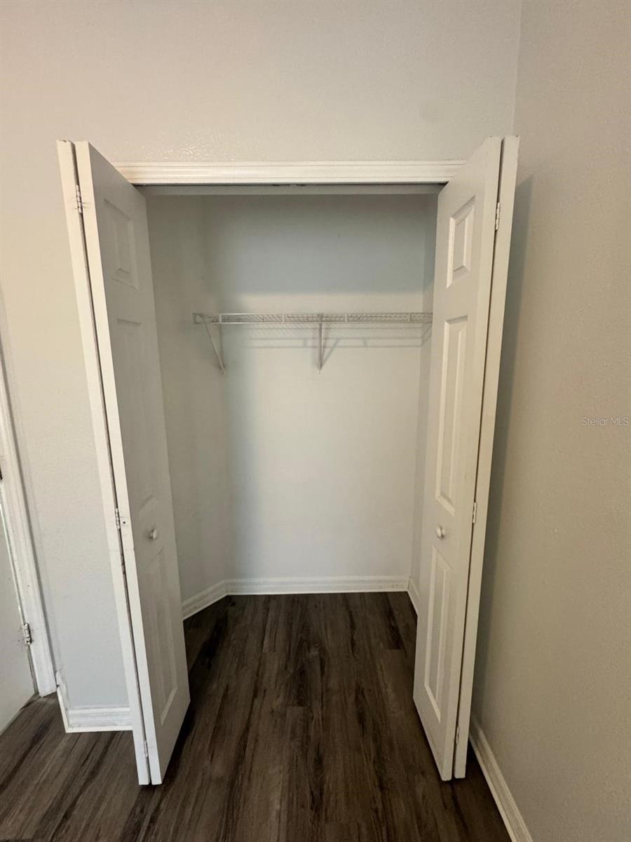 VILLAGES OF BLOOMINGDALE CONDO 09 - Residential Lease
