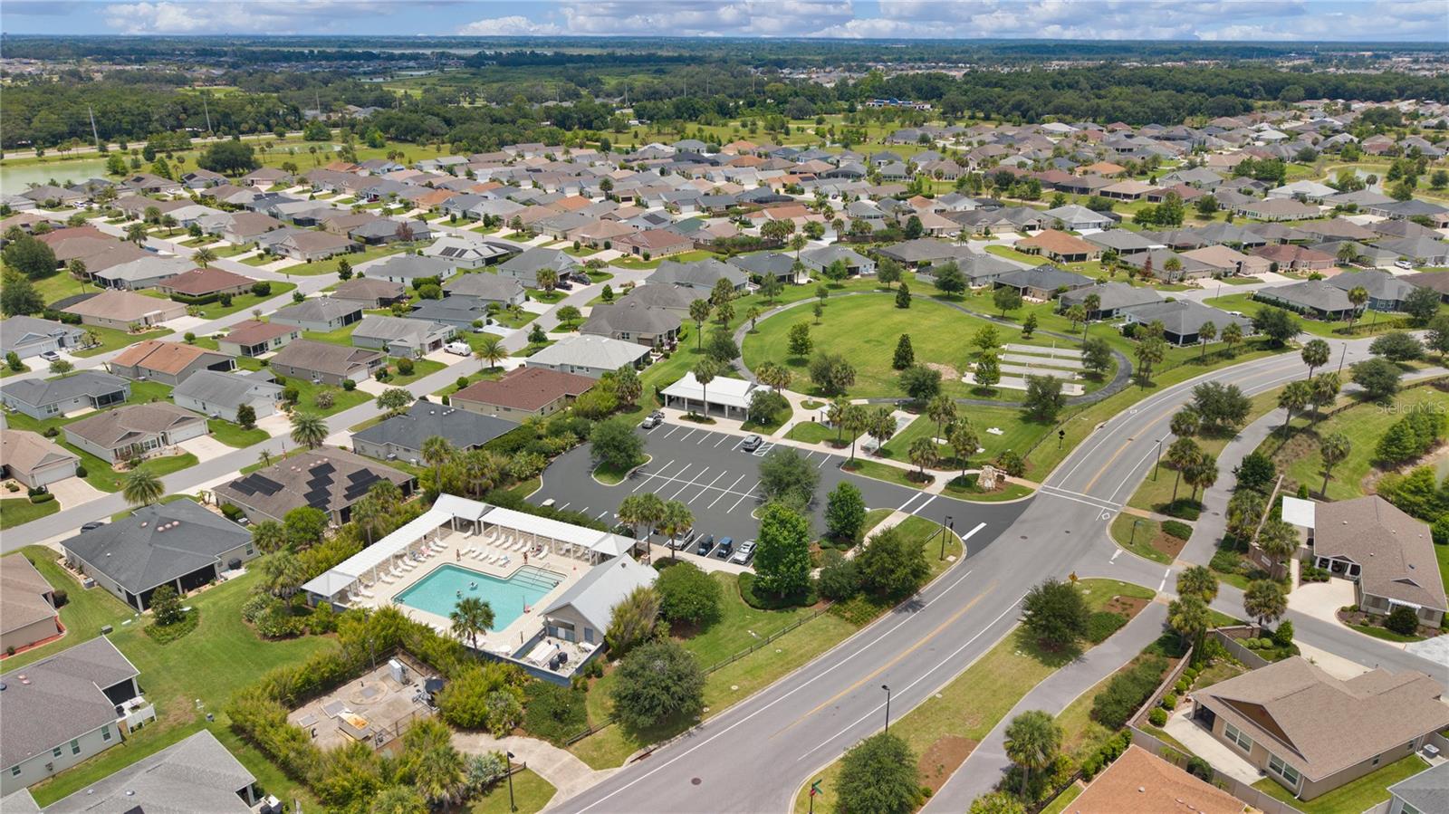 VILLAGE/FENNEY UN #8 - Residential