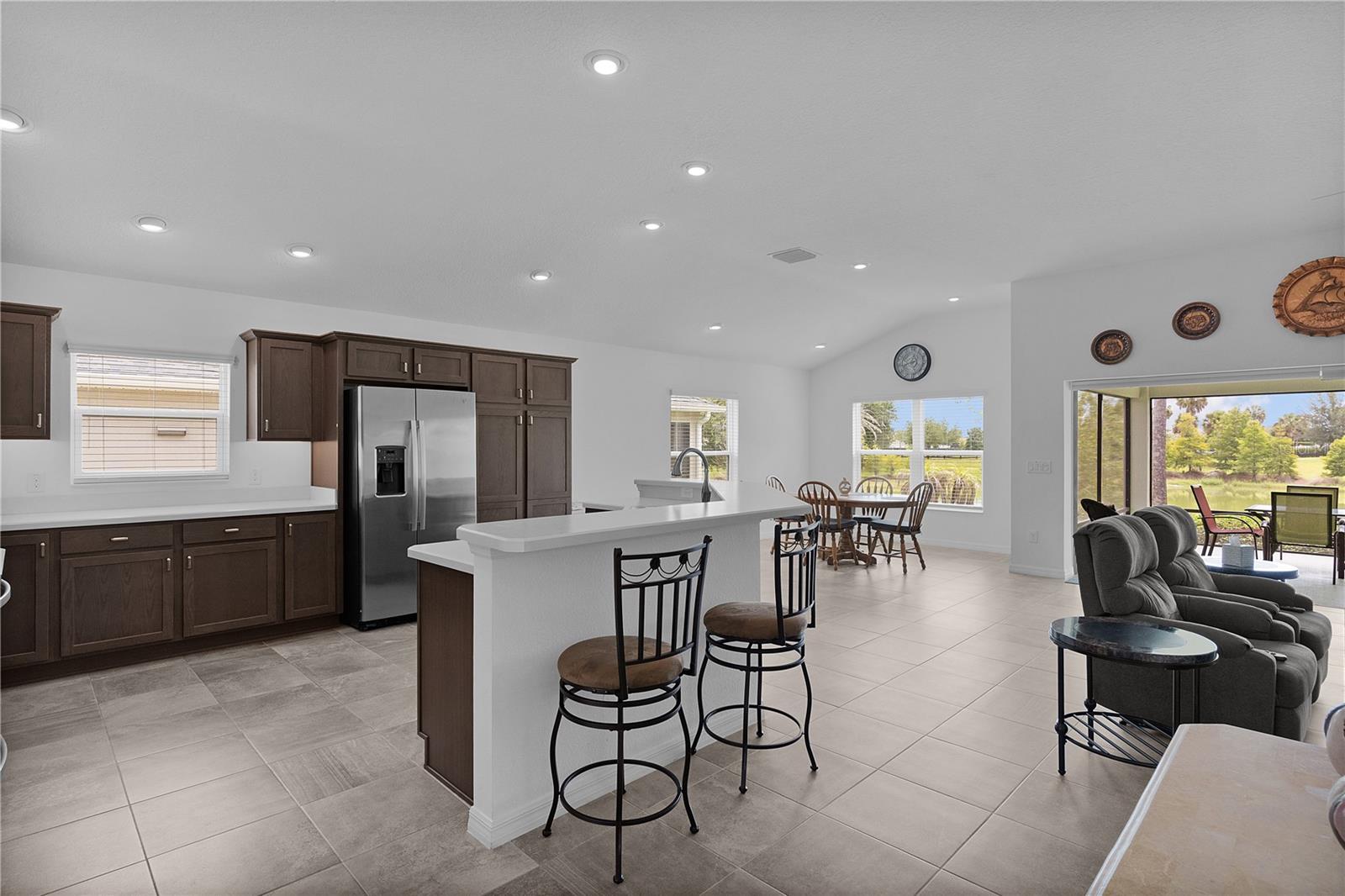 VILLAGE/FENNEY UN #8 - Residential