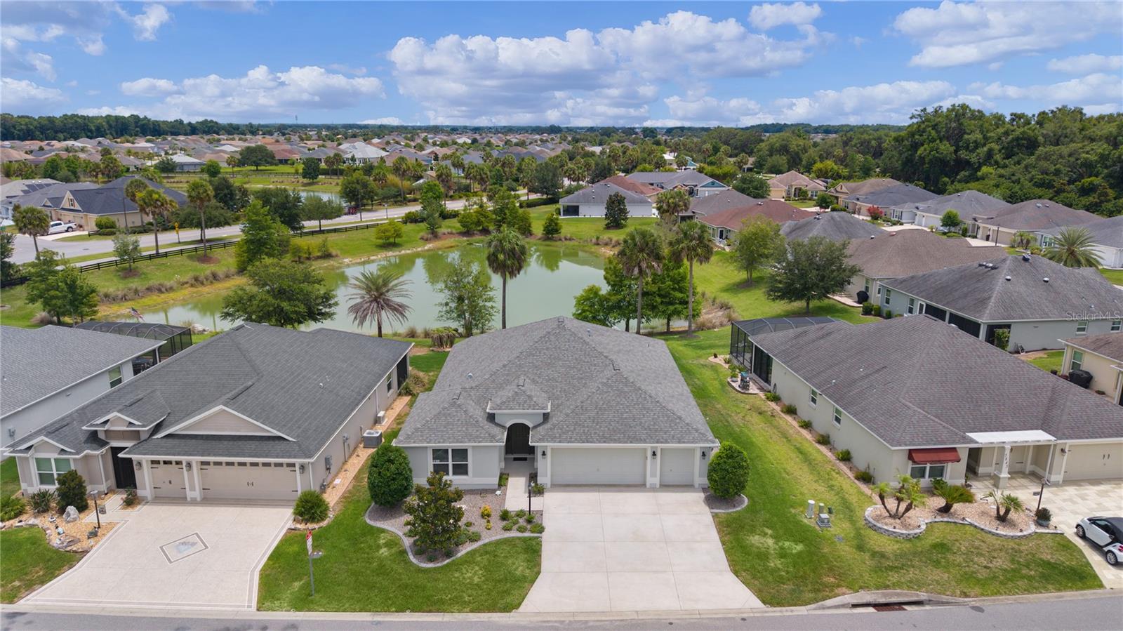 VILLAGE/FENNEY UN #8 - Residential