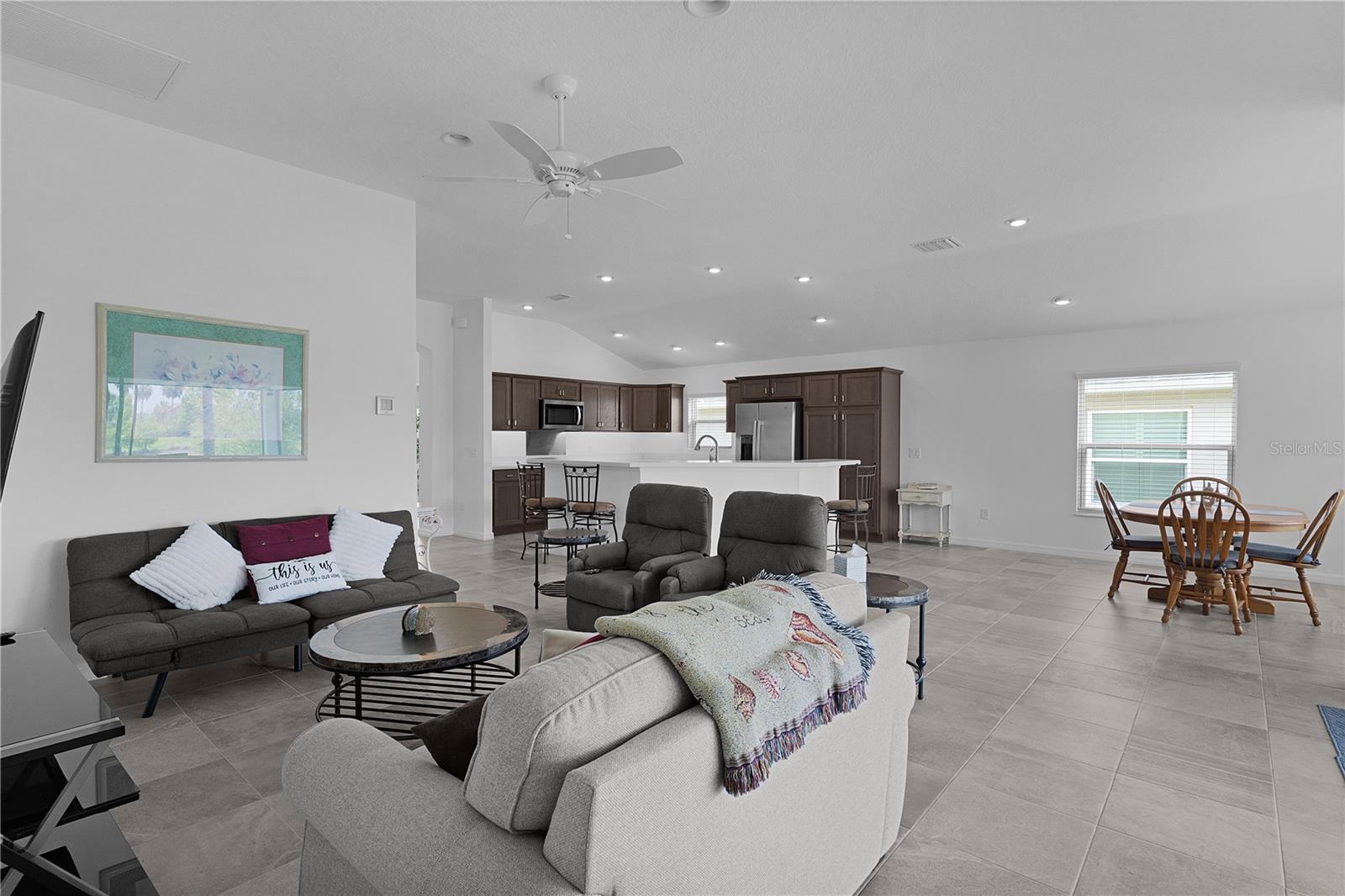 VILLAGE/FENNEY UN #8 - Residential
