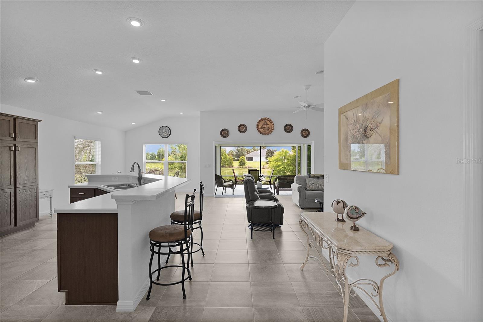 VILLAGE/FENNEY UN #8 - Residential