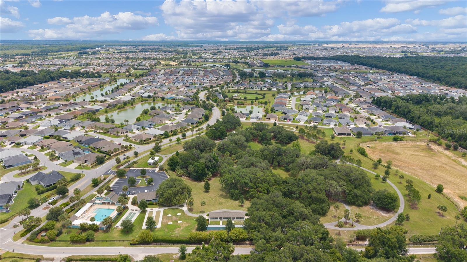 VILLAGE/FENNEY UN #8 - Residential