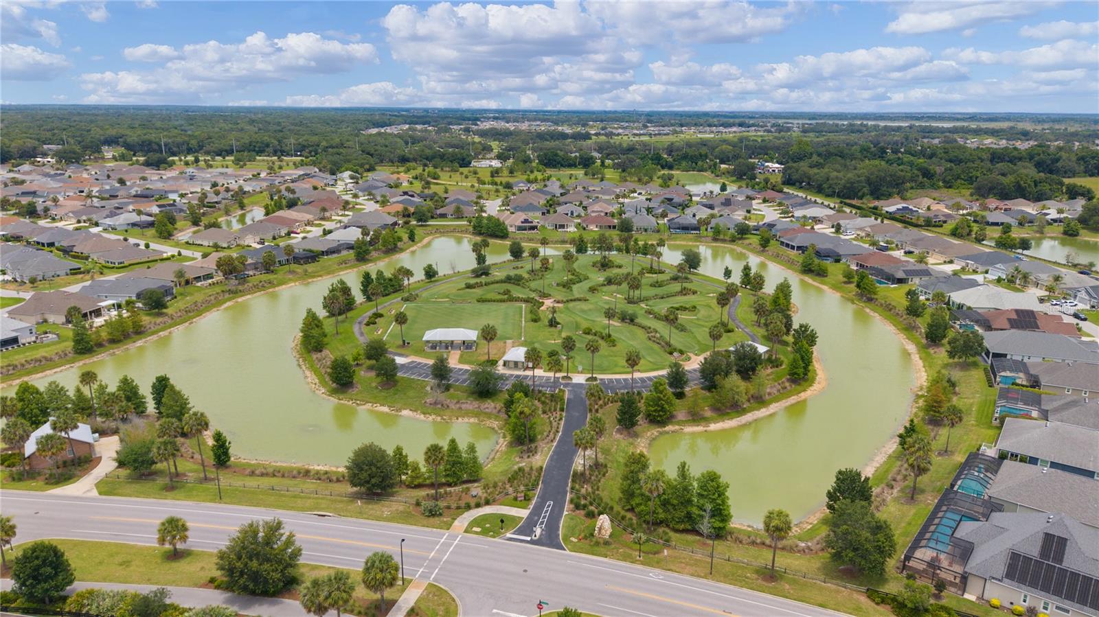VILLAGE/FENNEY UN #8 - Residential