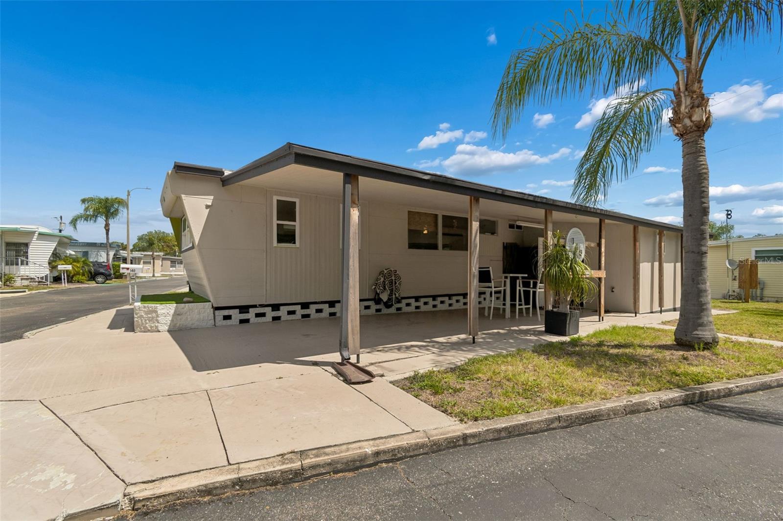 TOWN & COUNTRY M/H PARK UNREC - Residential