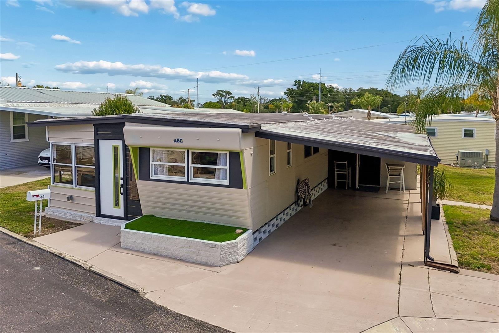 TOWN & COUNTRY M/H PARK UNREC - Residential