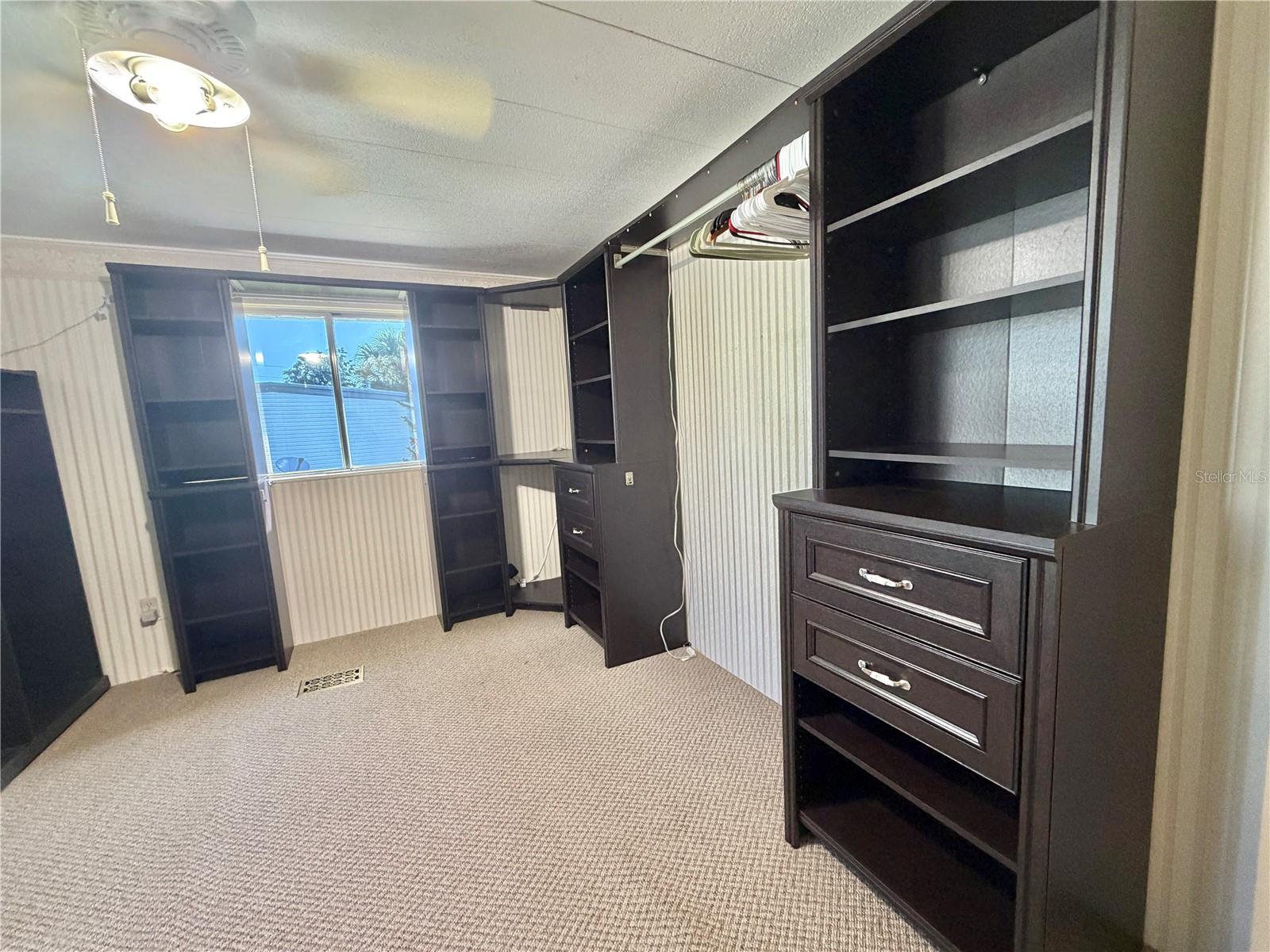 HAWTHORNE AT LEESBURG A COOP - Residential