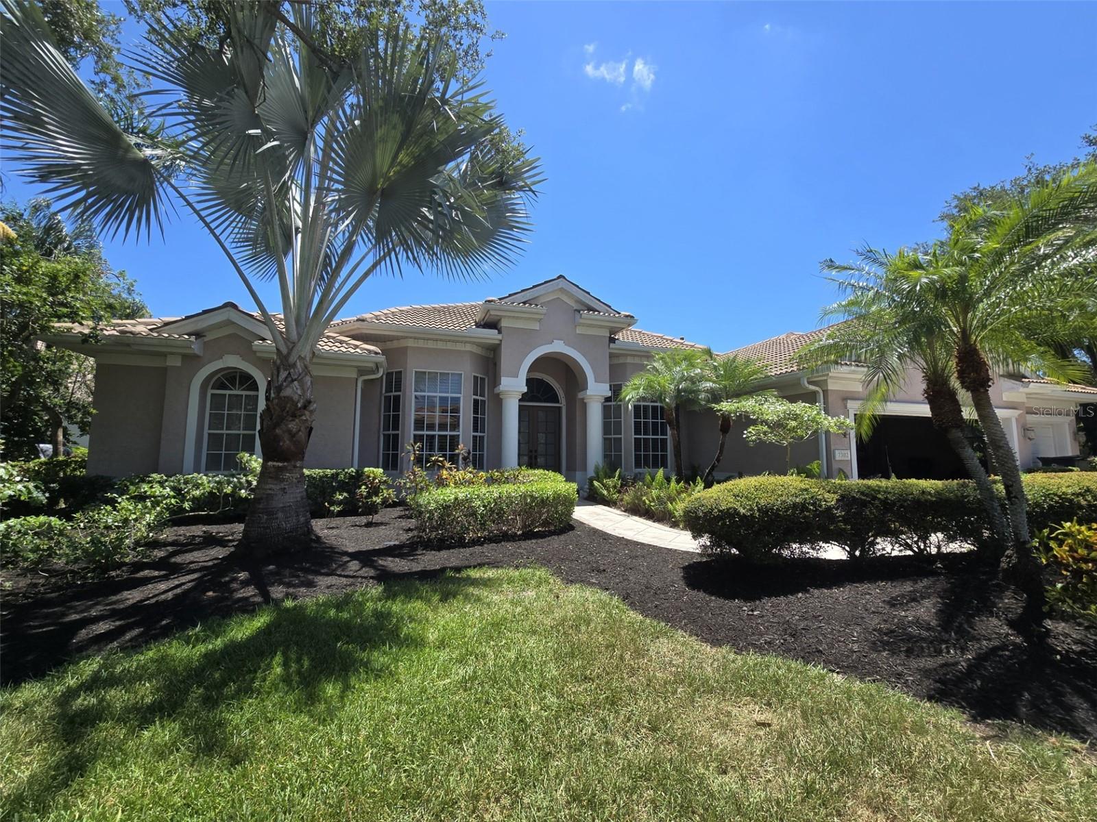 WARWICK GARDENS - Residential Lease
