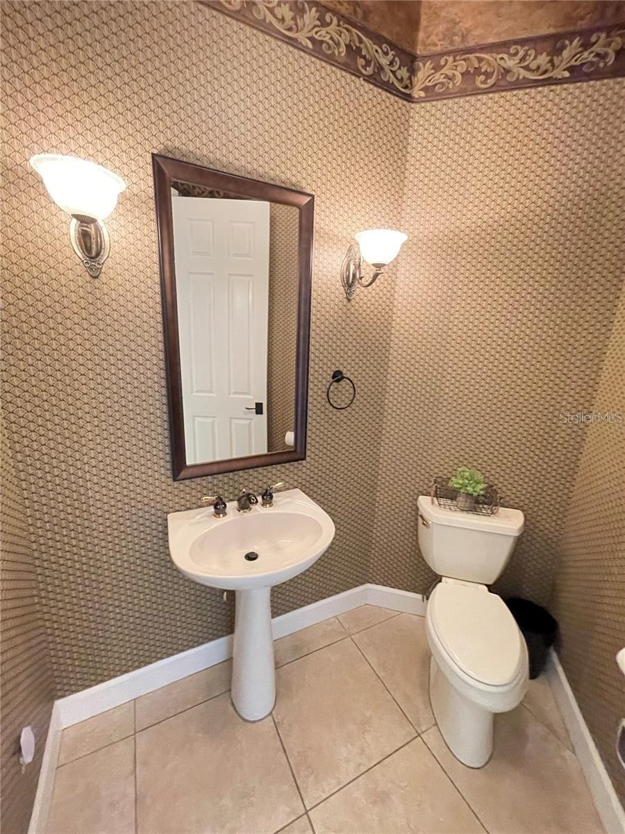 WARWICK GARDENS - Residential Lease