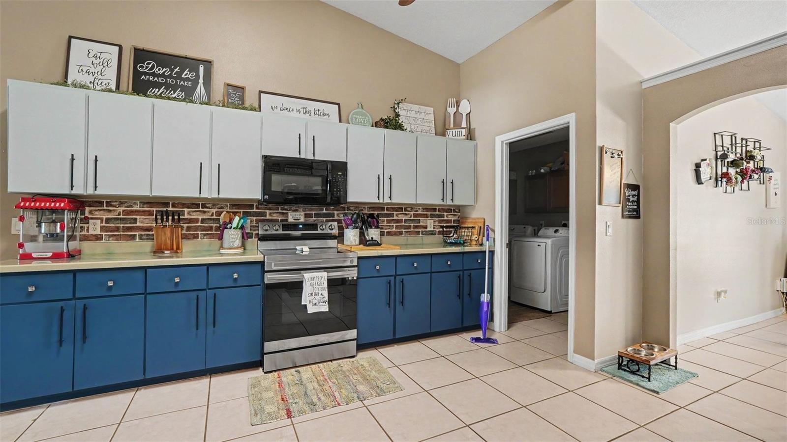 OCALA WATERWAY ESTATE - Residential