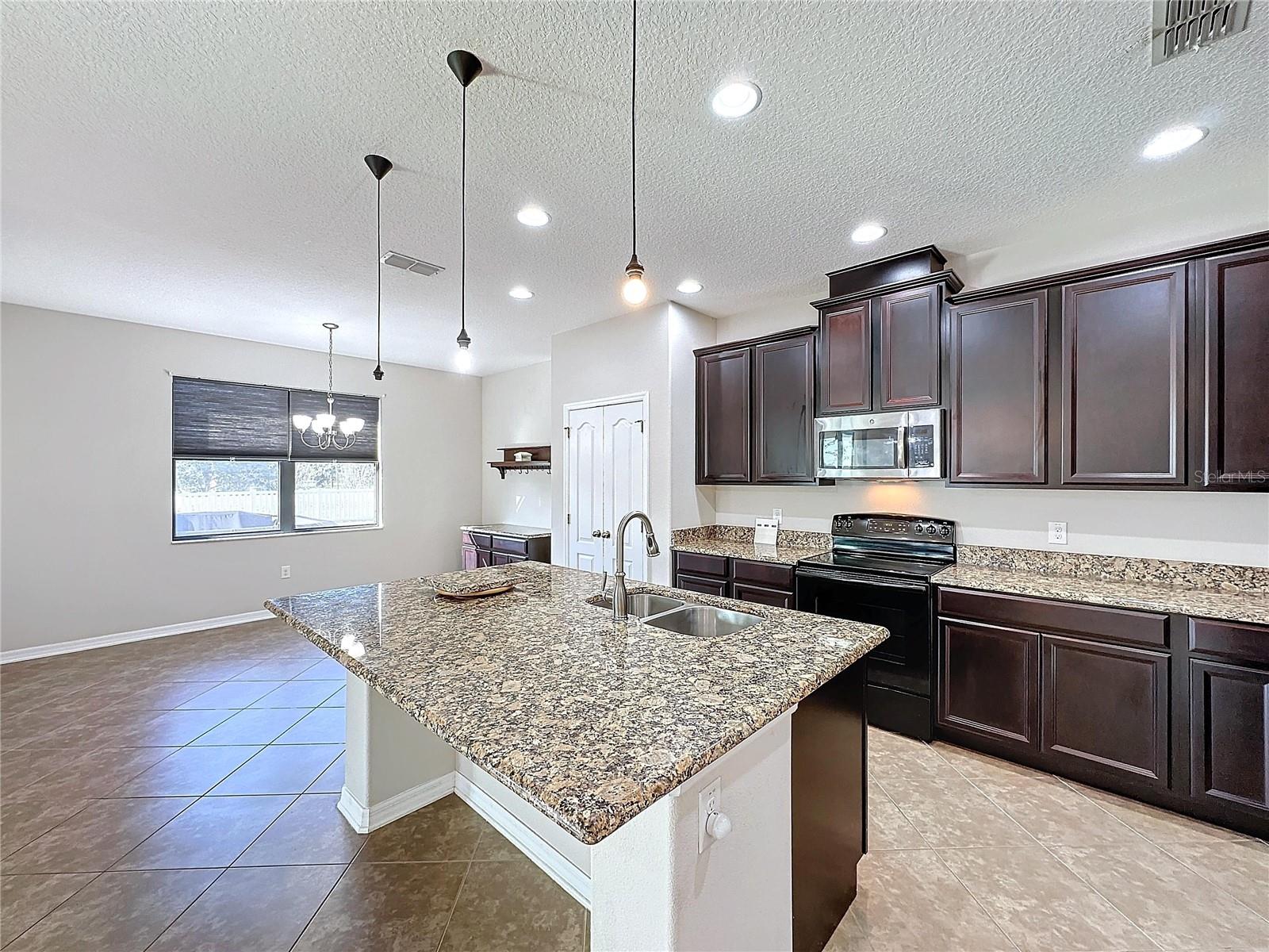 NARCOOSSEE VILLAGE PH 1 - Residential