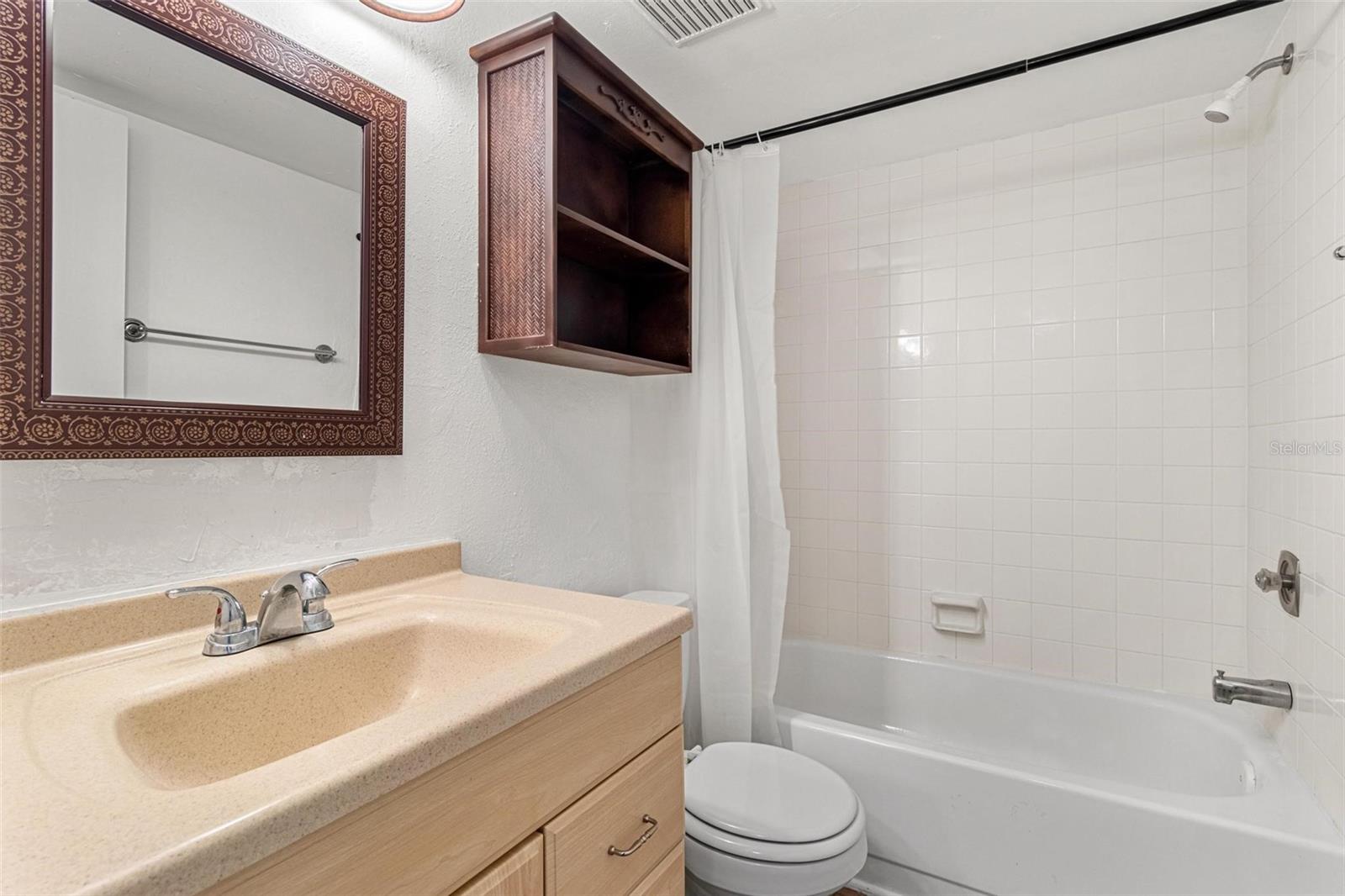 EAST LAKE WOODLANDS CONDO UNIT 7 - Residential