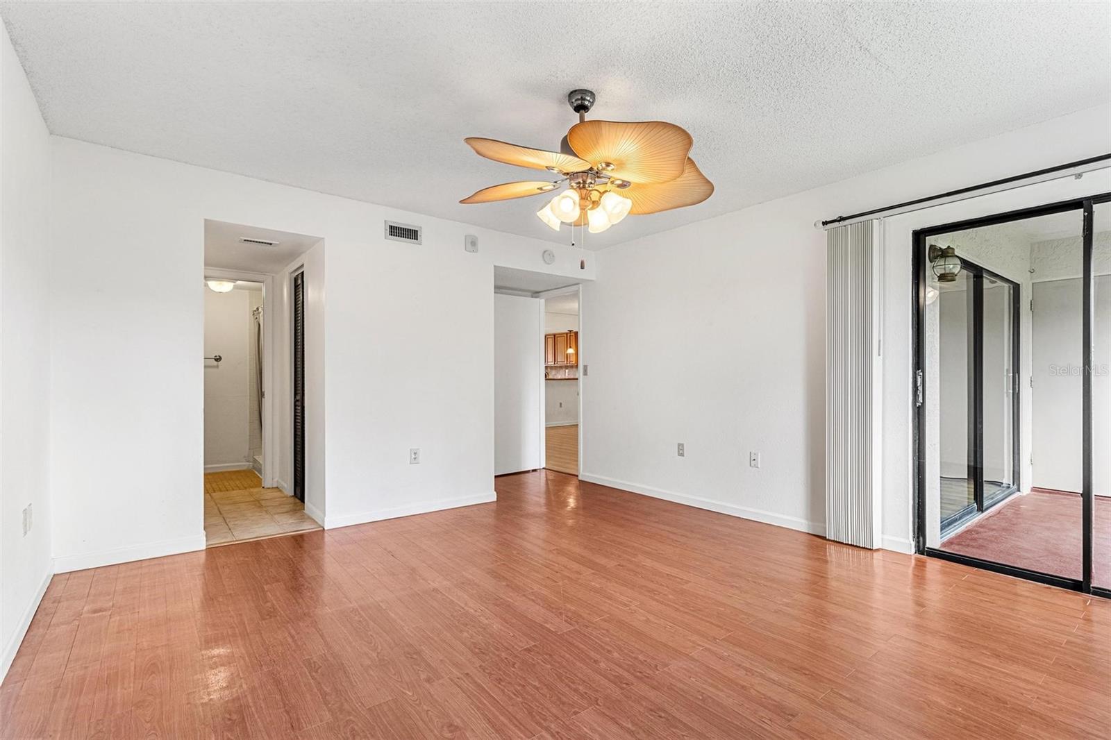 EAST LAKE WOODLANDS CONDO UNIT 7 - Residential
