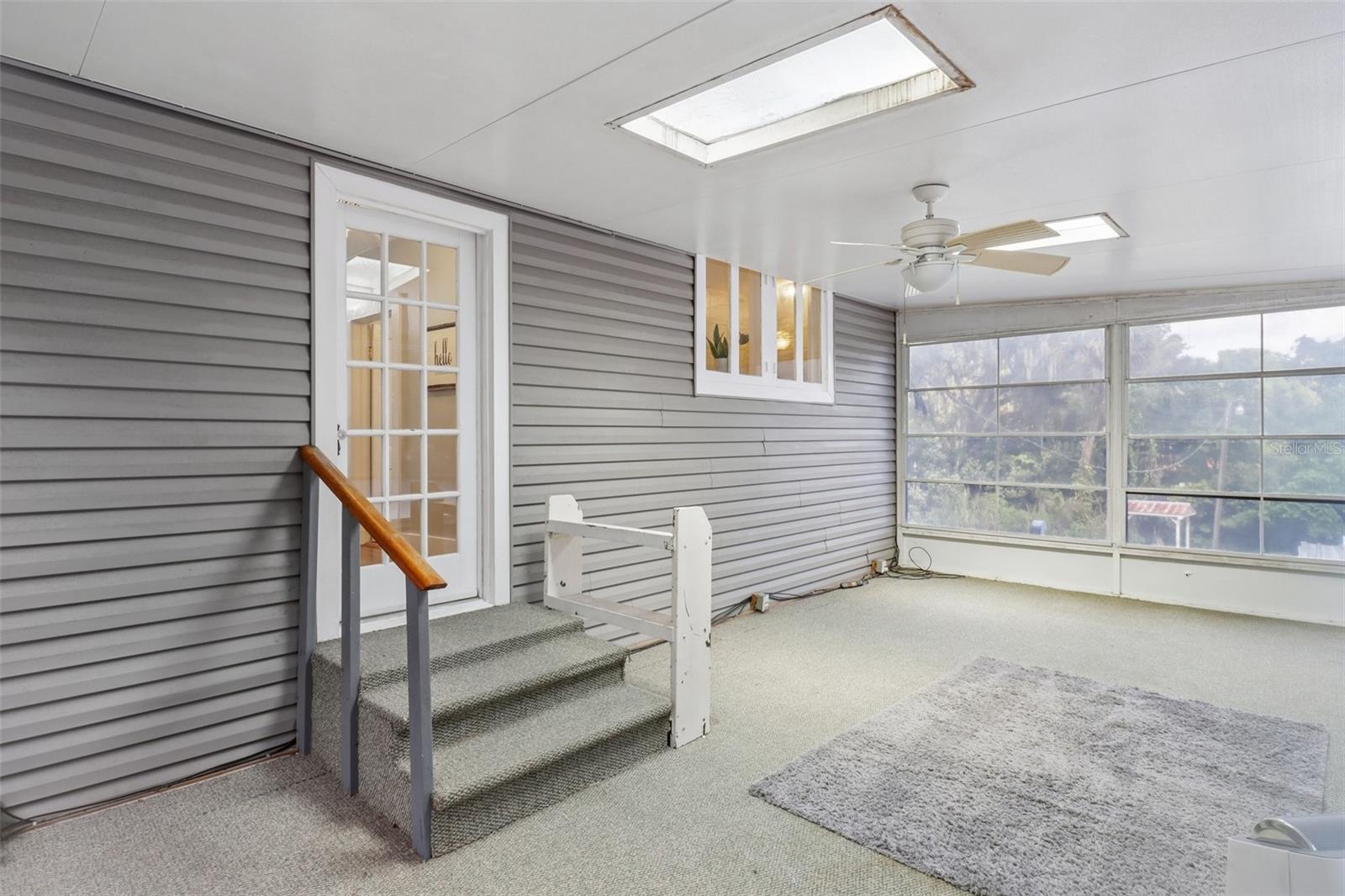 ACREAGE & UNREC - Residential