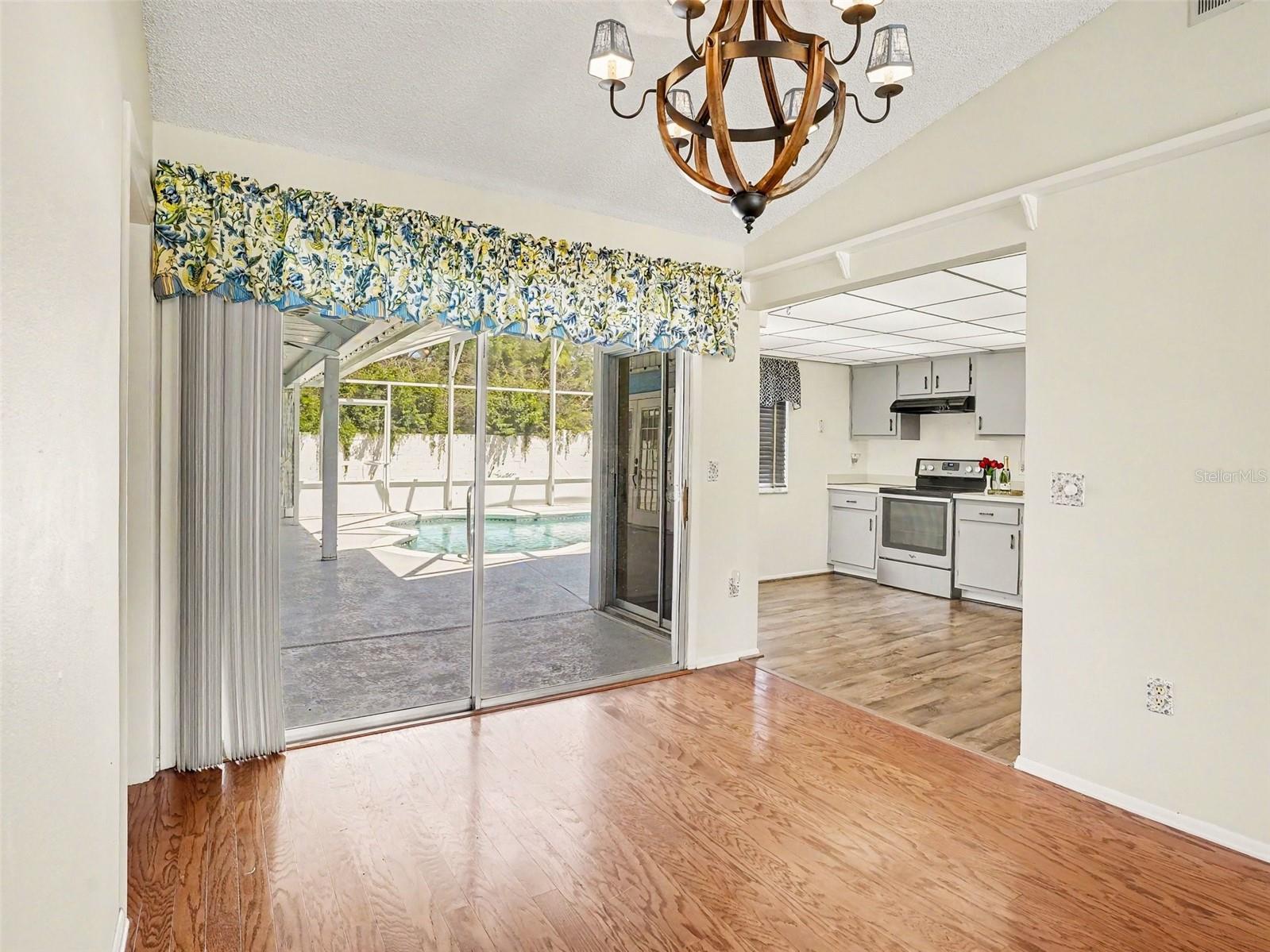 HIAWASSEE HILLS - Residential