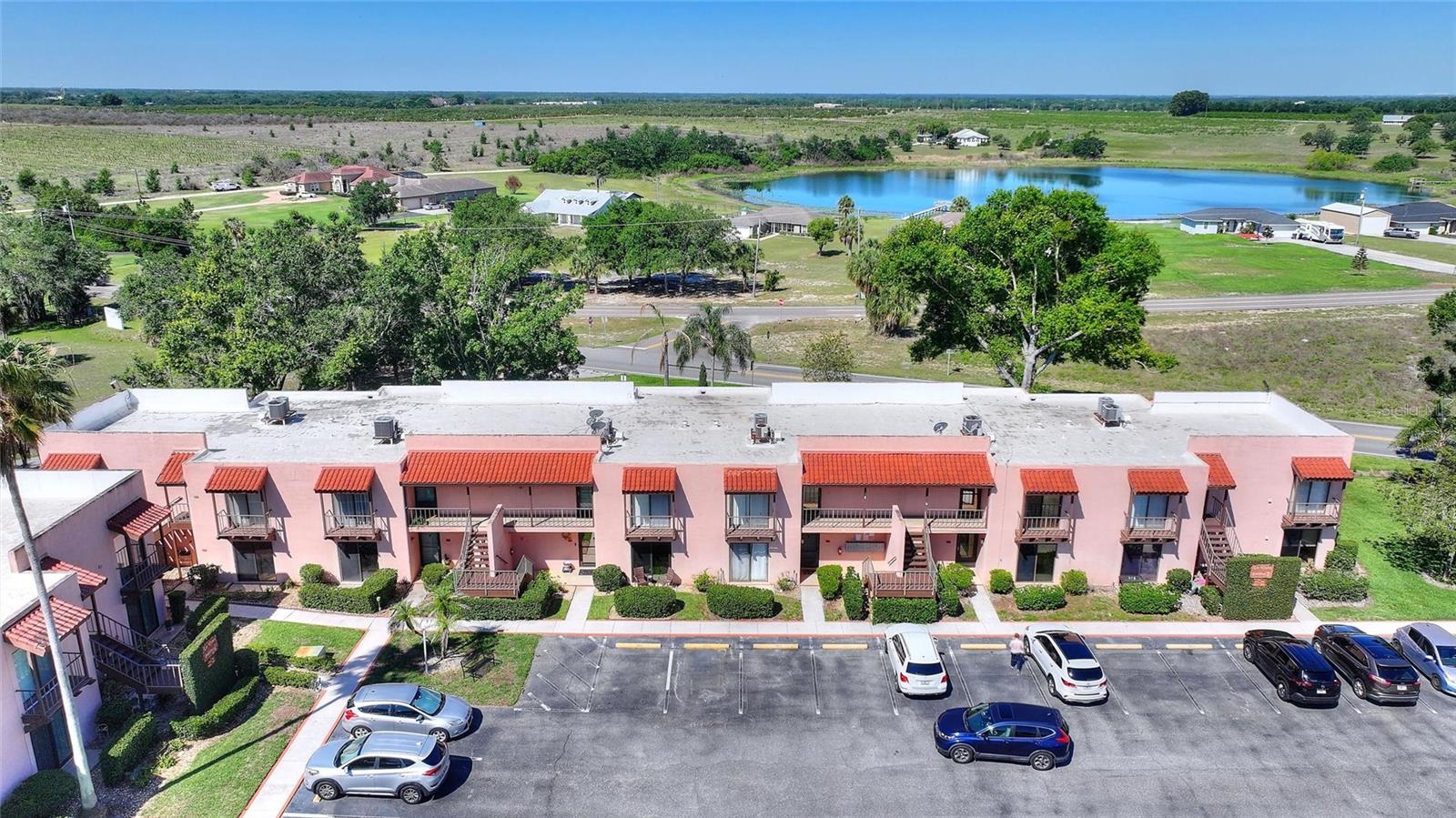 LA CASA CONDO - Residential