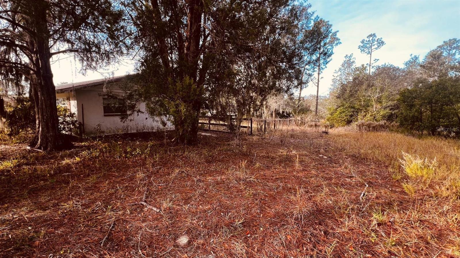 RAINBOW LAKES ESTATE - Residential