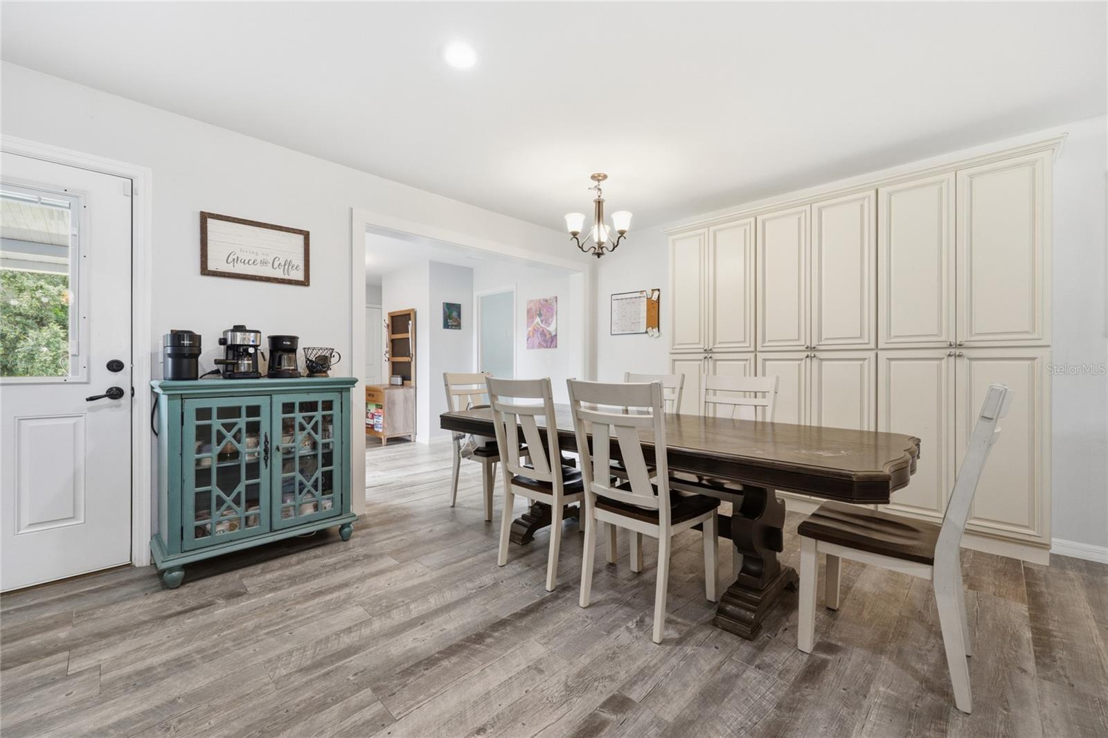EXECUTIVE HOMES - Residential