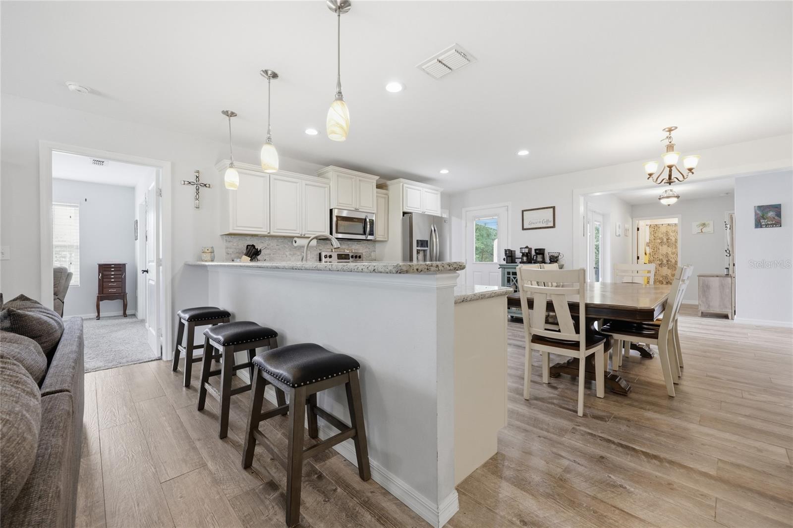 EXECUTIVE HOMES - Residential