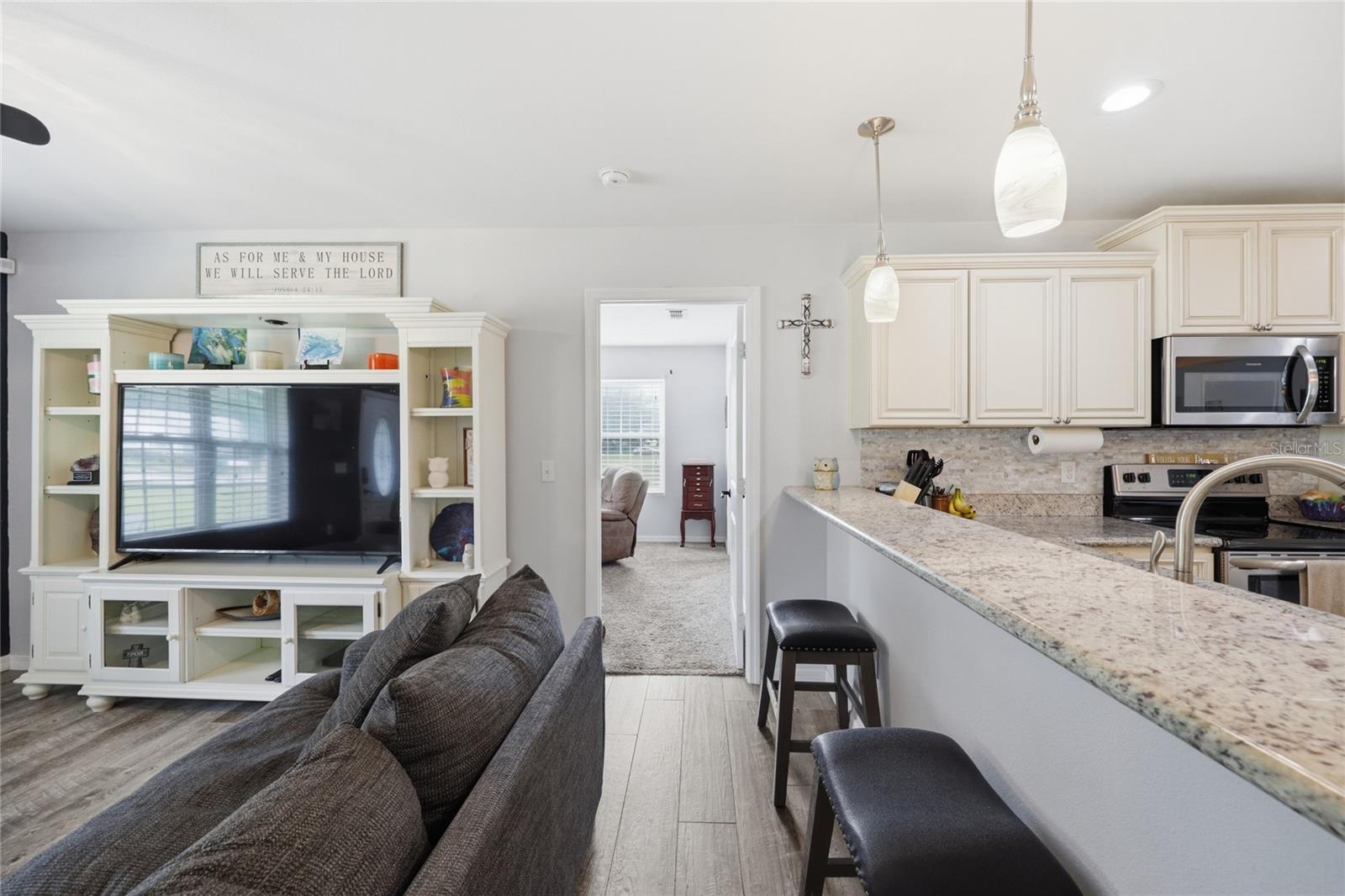EXECUTIVE HOMES - Residential