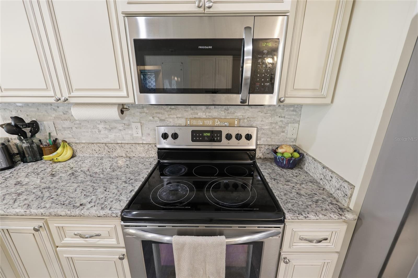 EXECUTIVE HOMES - Residential